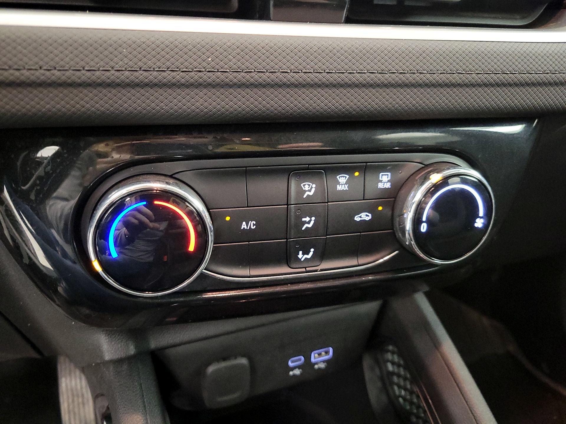 Thumbnail: 2024 Chevrolet TrailBlazer - 16