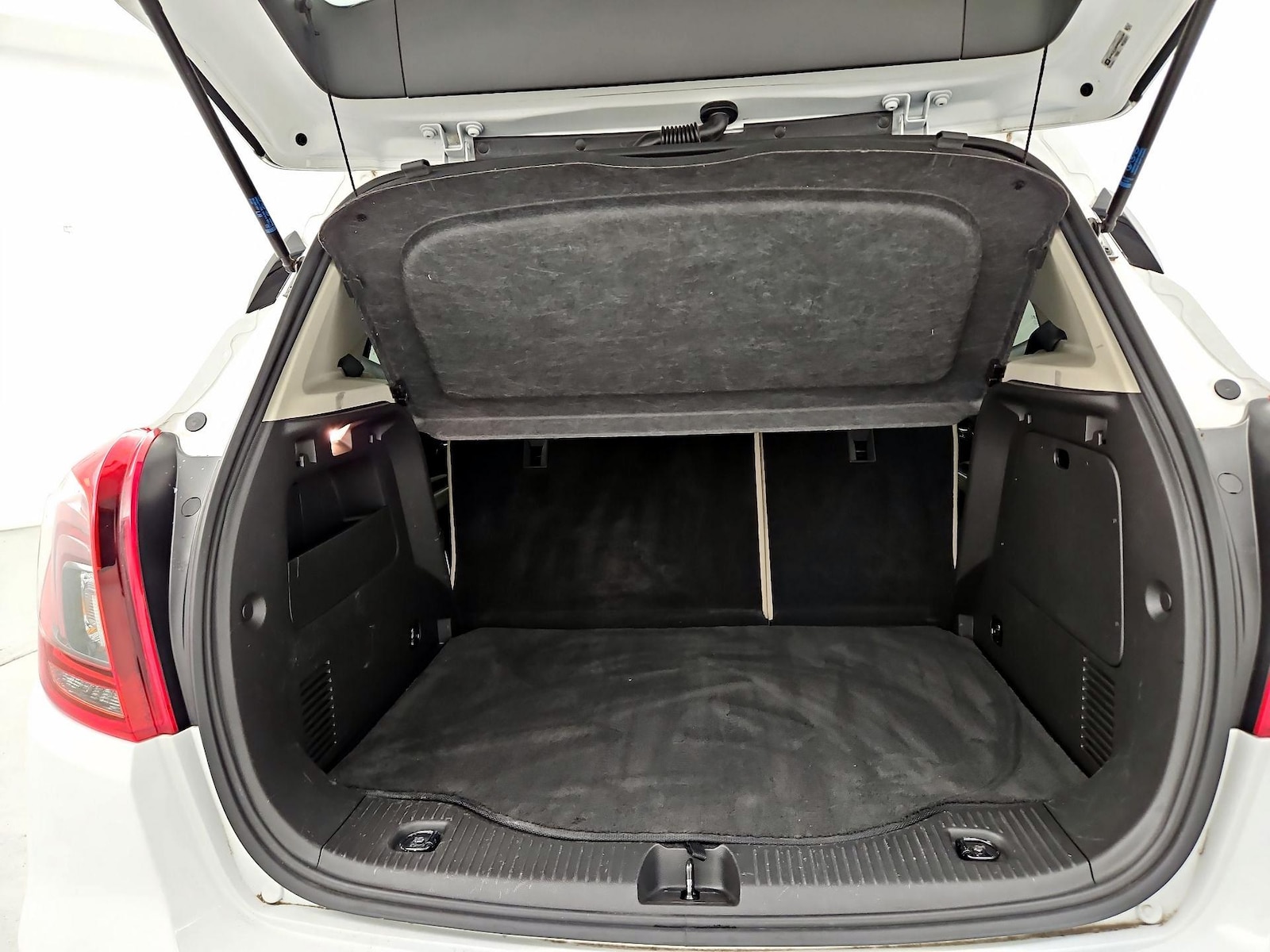 2019 Buick Encore Essence - Photo 23