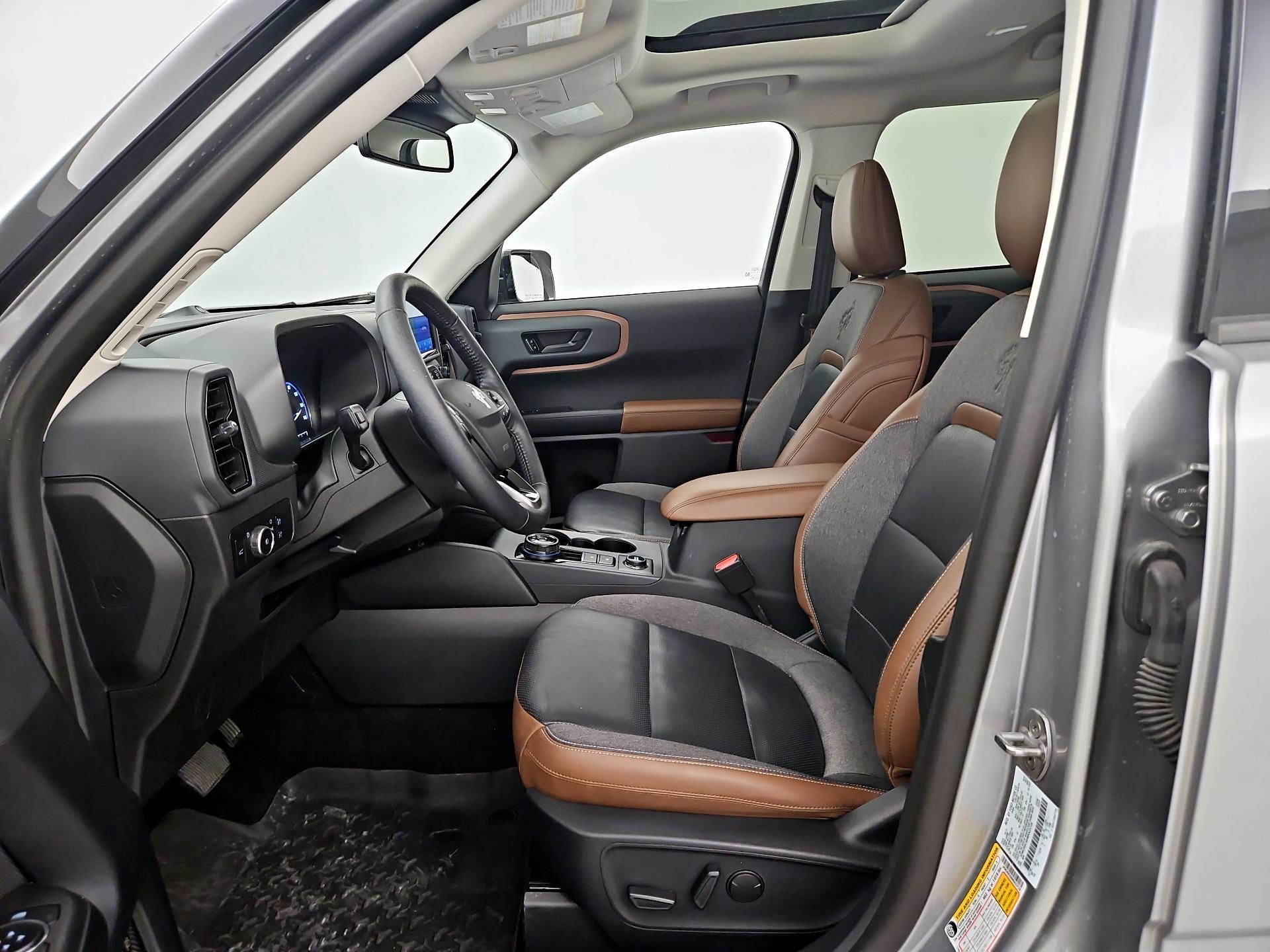 Thumbnail: 2021 Ford Bronco Sport - 11