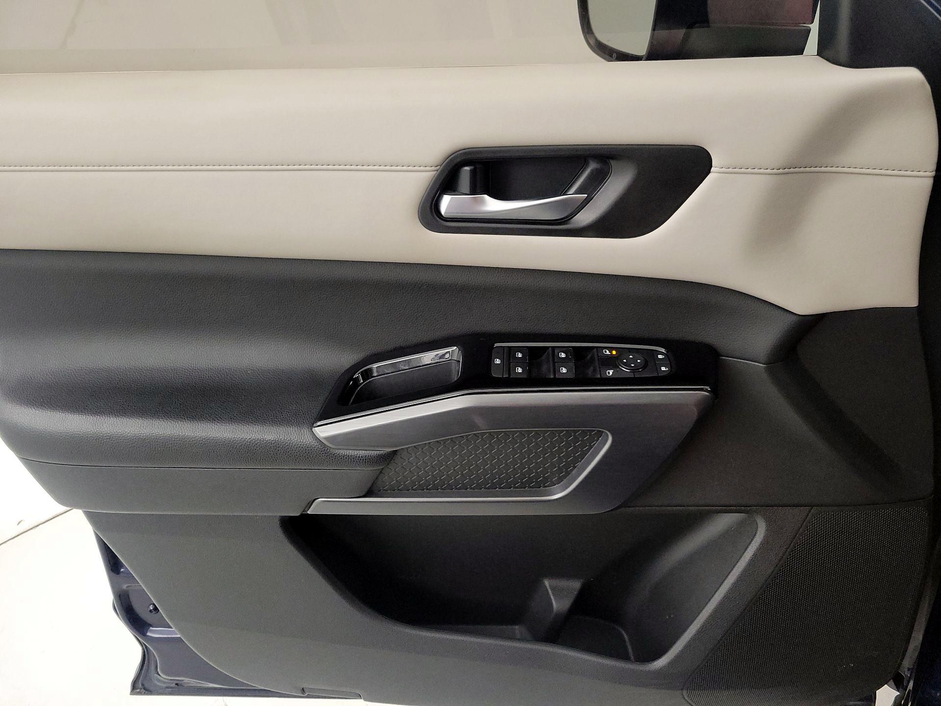 Thumbnail: 2023 Nissan Pathfinder - 12