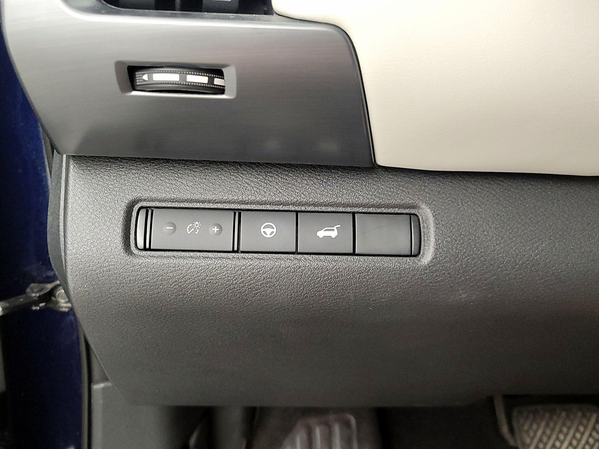 Thumbnail: 2023 Nissan Pathfinder - 13