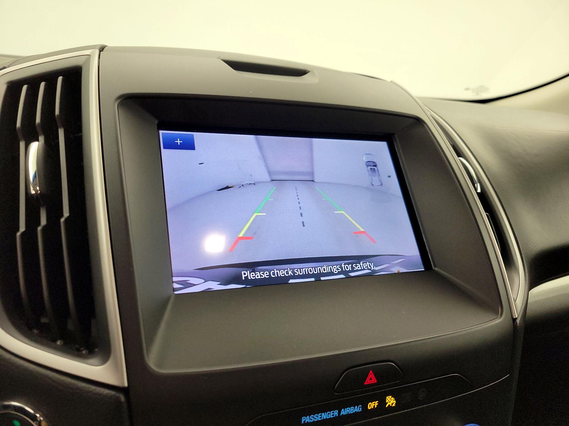 Thumbnail: 2019 Ford Edge - 15