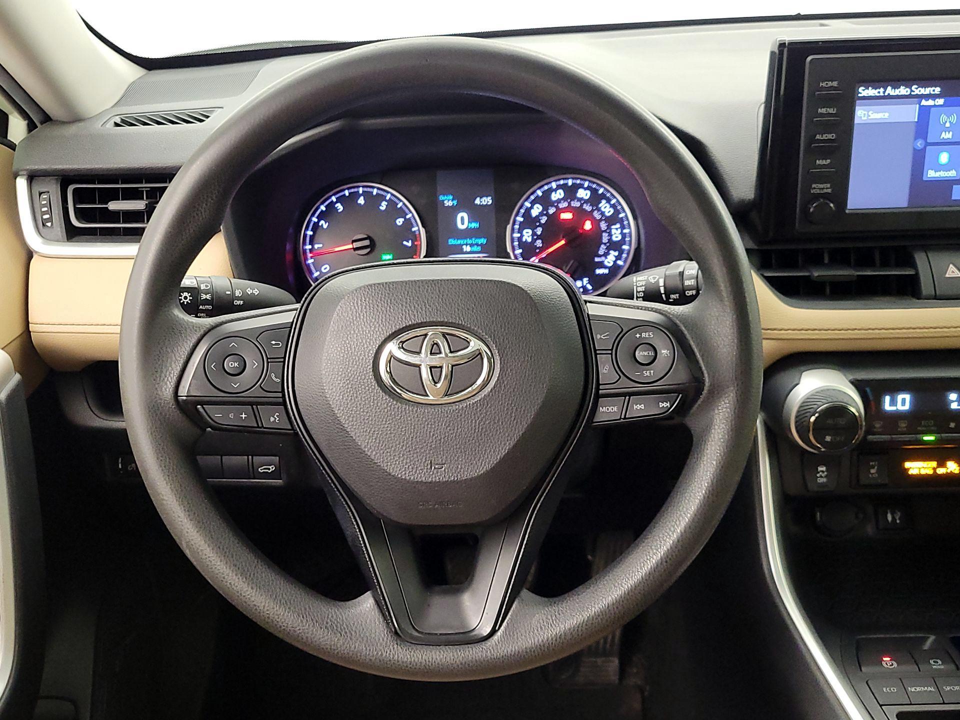 Thumbnail: 2019 Toyota RAV4 - 10