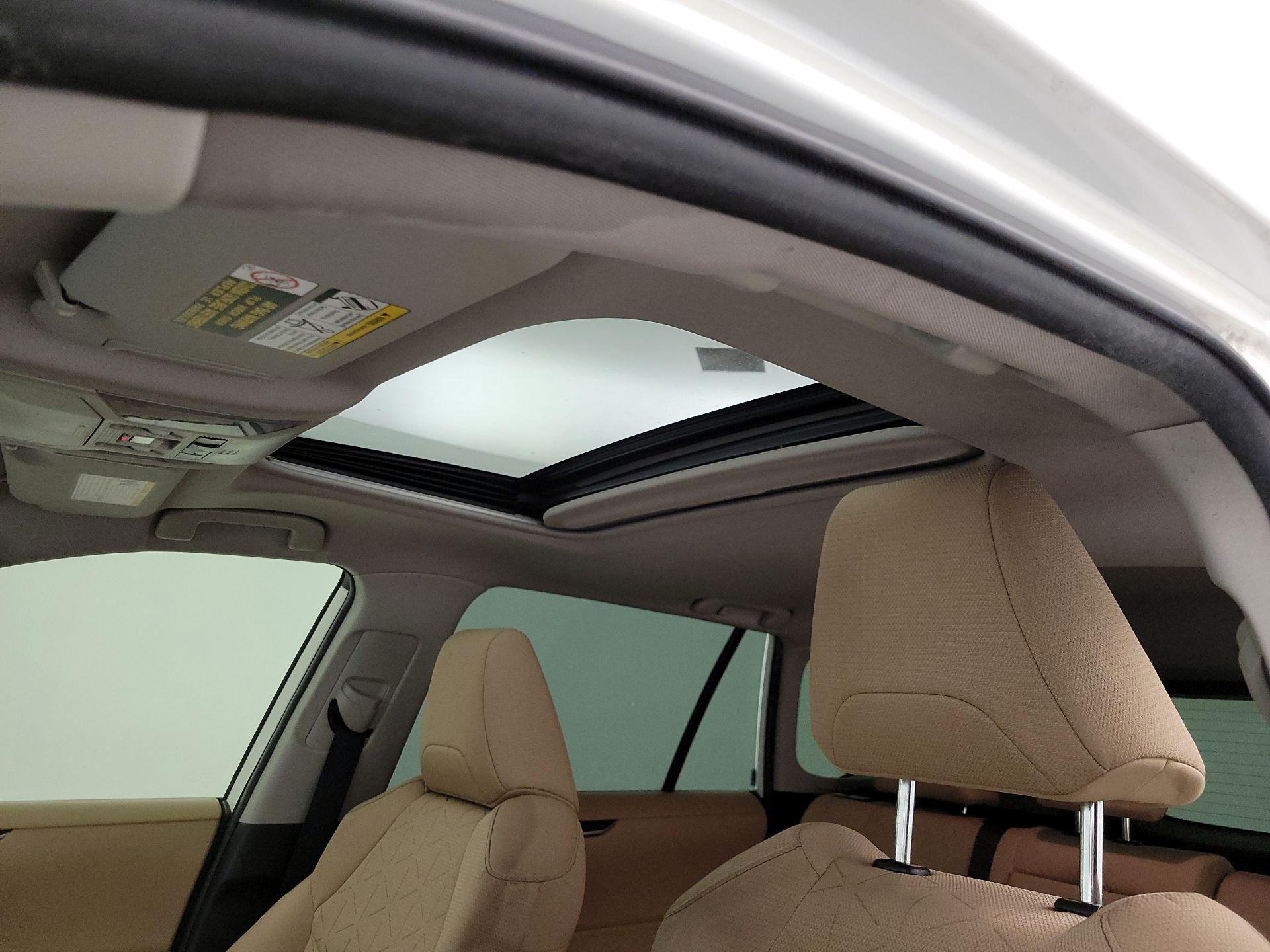 Thumbnail: 2019 Toyota RAV4 - 19