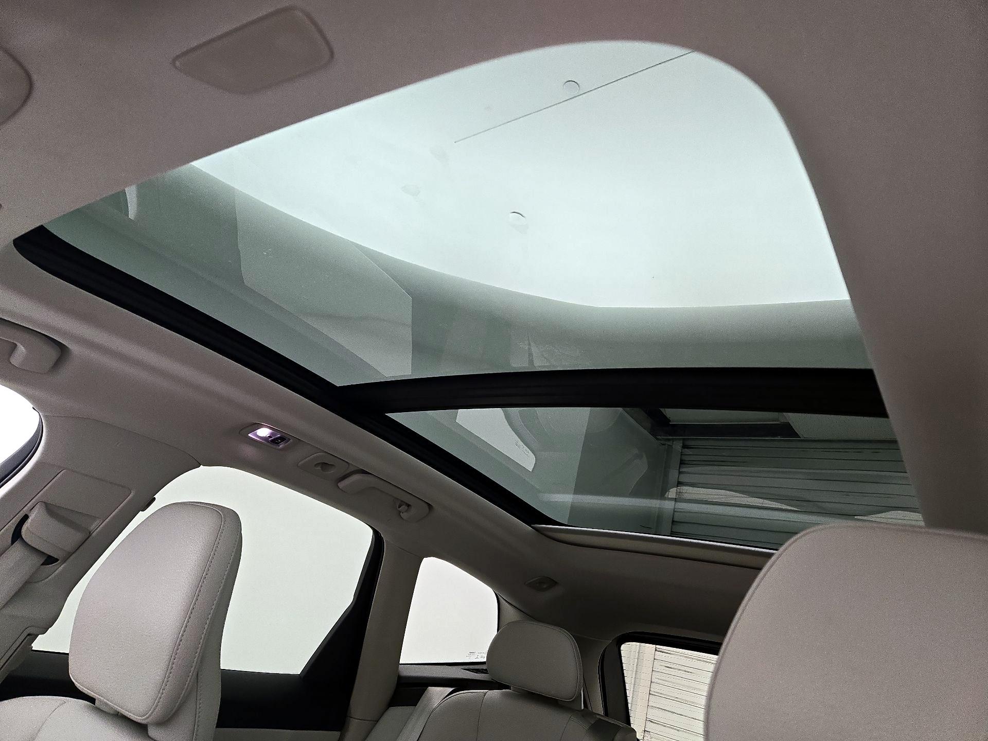 Thumbnail: 2019 Volvo XC60 - 19