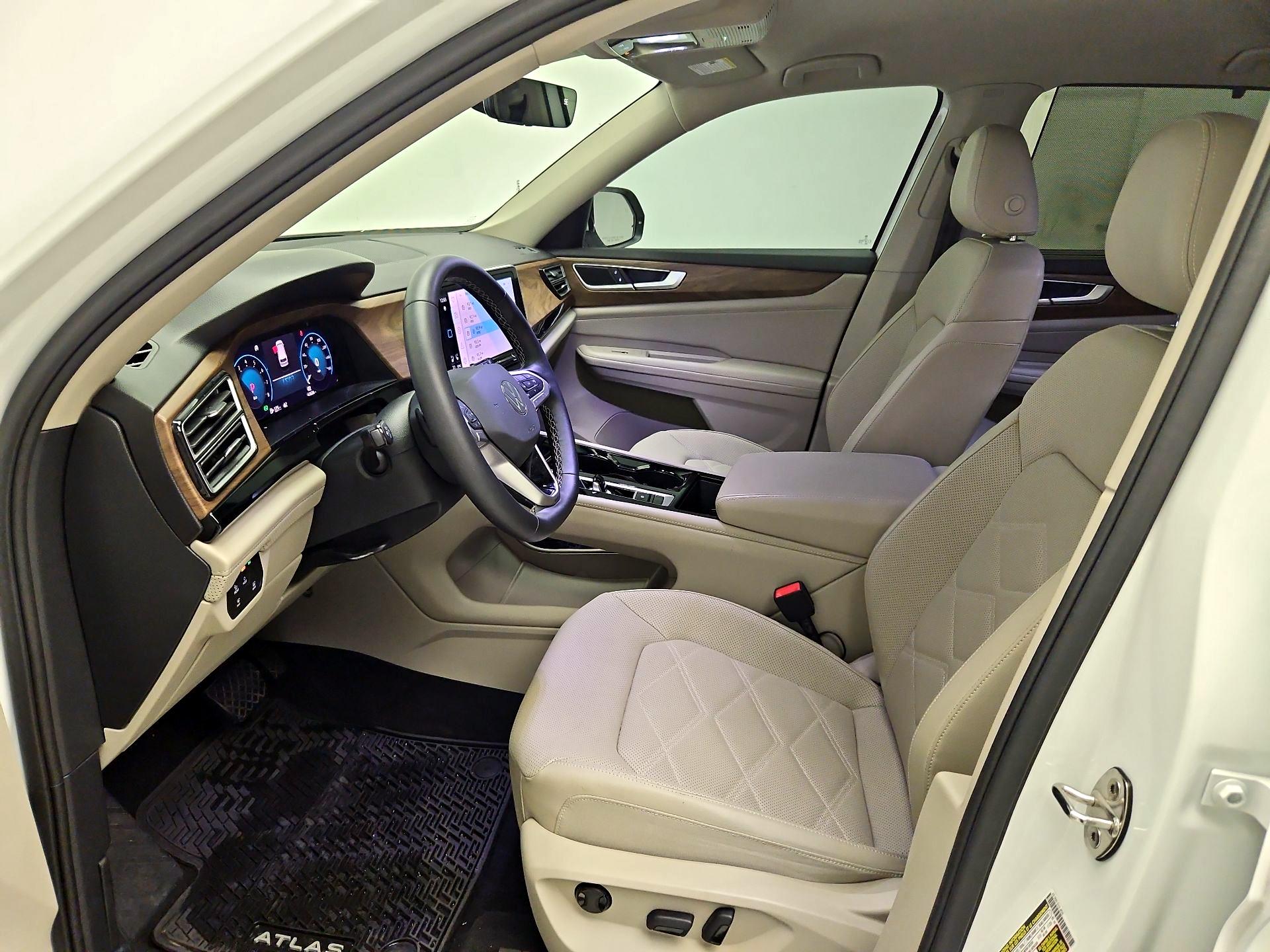 Thumbnail: 2024 Volkswagen Atlas - 11