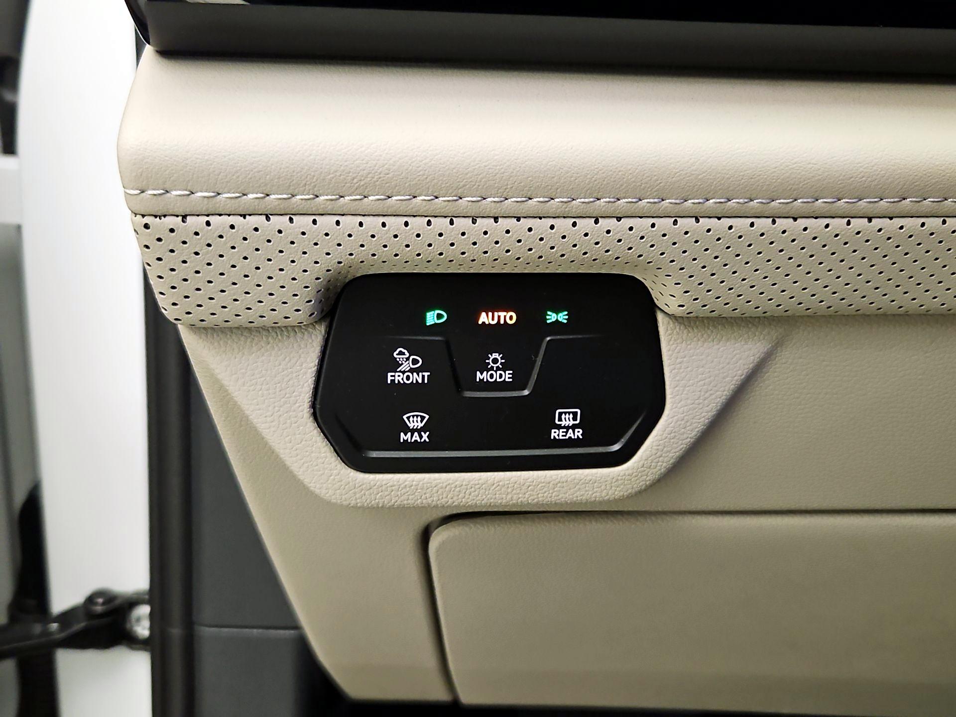 Thumbnail: 2024 Volkswagen Atlas - 13