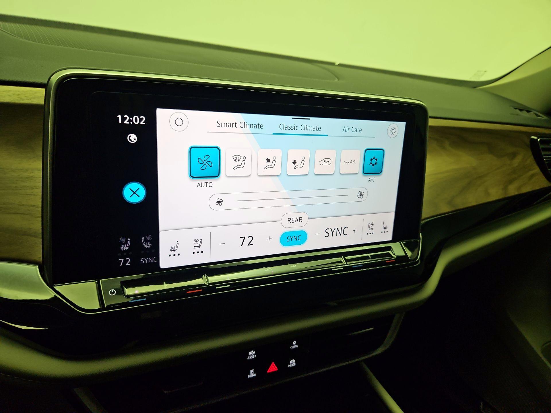 Thumbnail: 2024 Volkswagen Atlas - 16