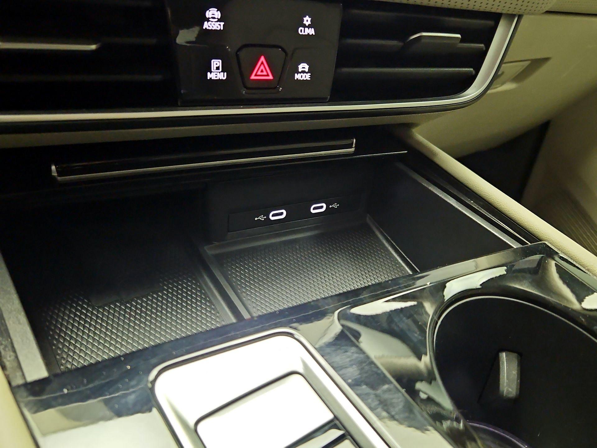 Thumbnail: 2024 Volkswagen Atlas - 18