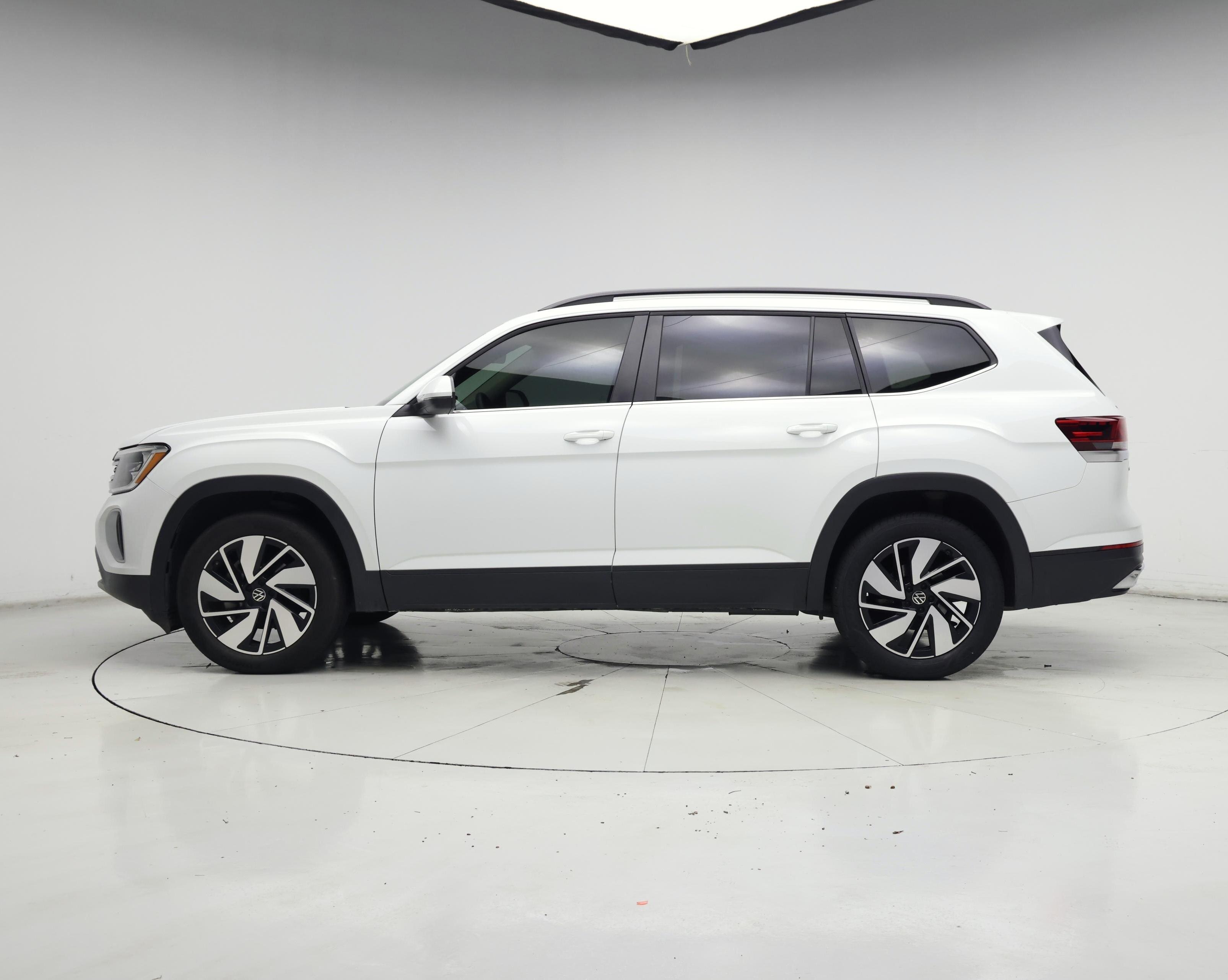 Thumbnail: 2024 Volkswagen Atlas - 3
