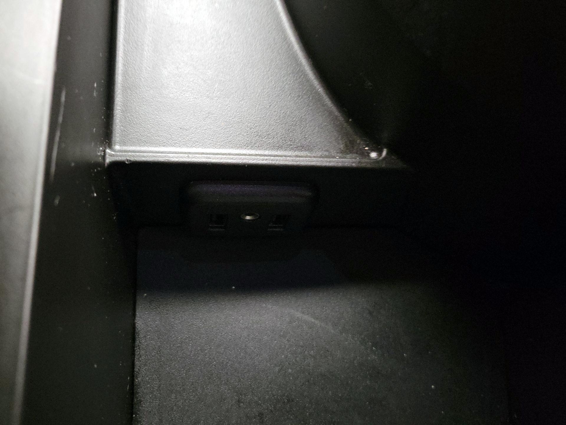 Thumbnail: 2019 Chevrolet Camaro - 17