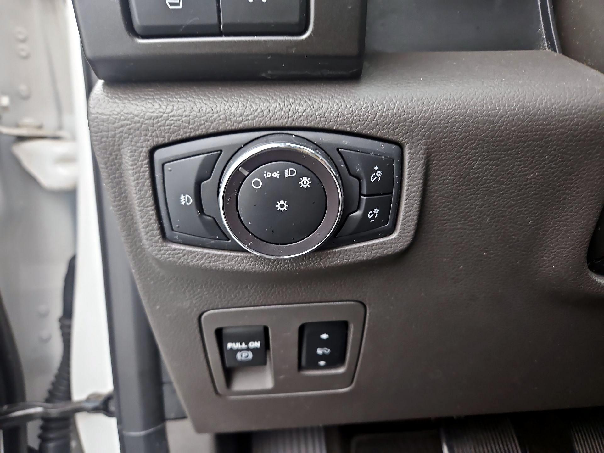 Thumbnail: 2019 Ford Expedition - 13