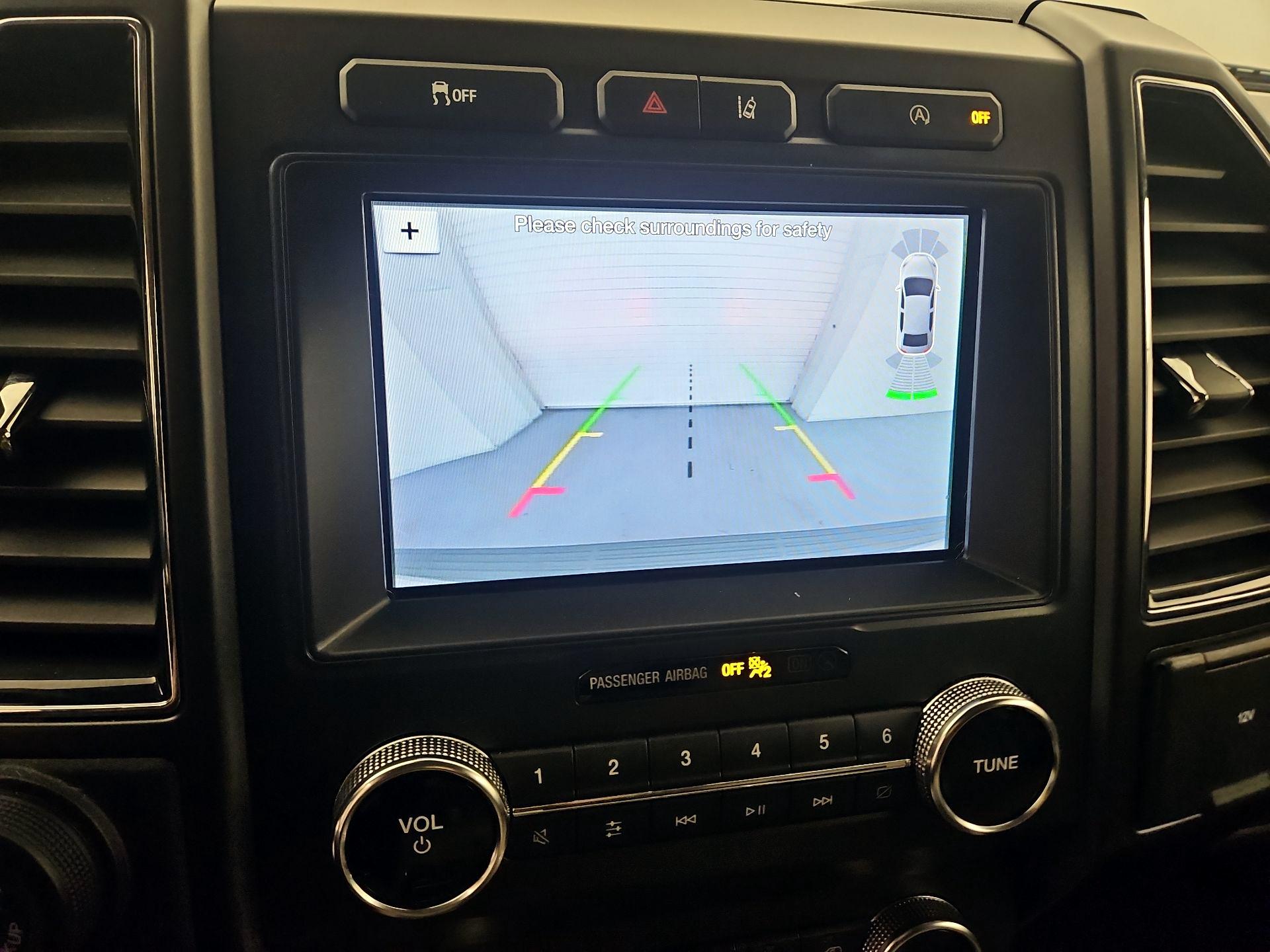 Thumbnail: 2019 Ford Expedition - 14