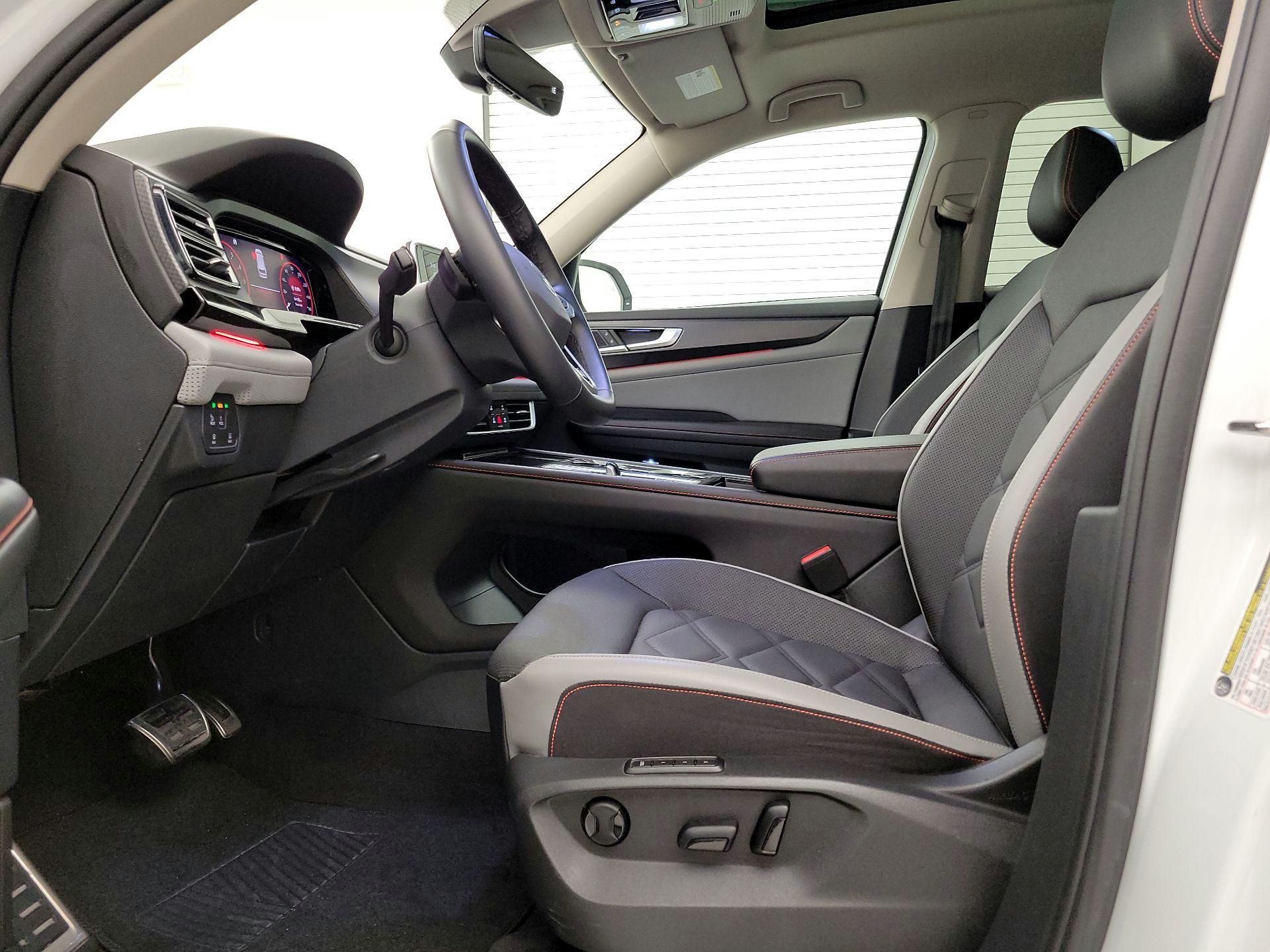 Thumbnail: 2024 Volkswagen Atlas - 11