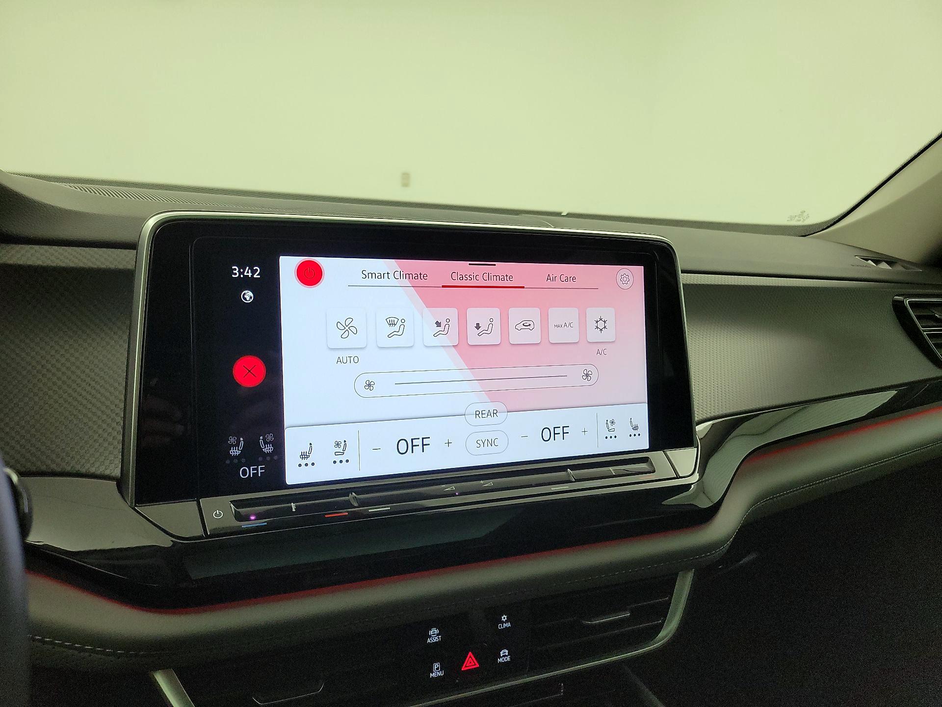 Thumbnail: 2024 Volkswagen Atlas - 17