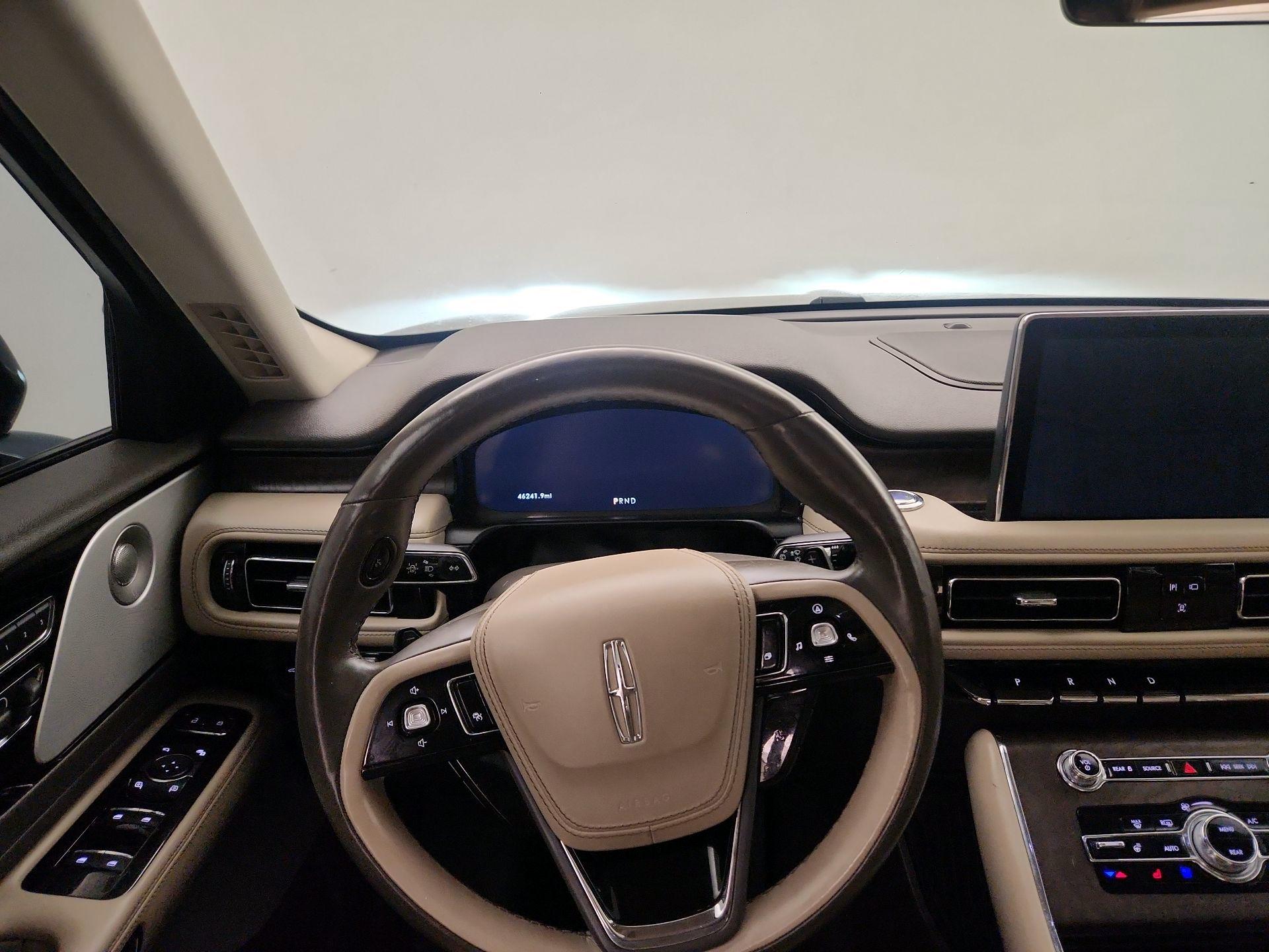 Thumbnail: 2020 Lincoln Aviator - 10