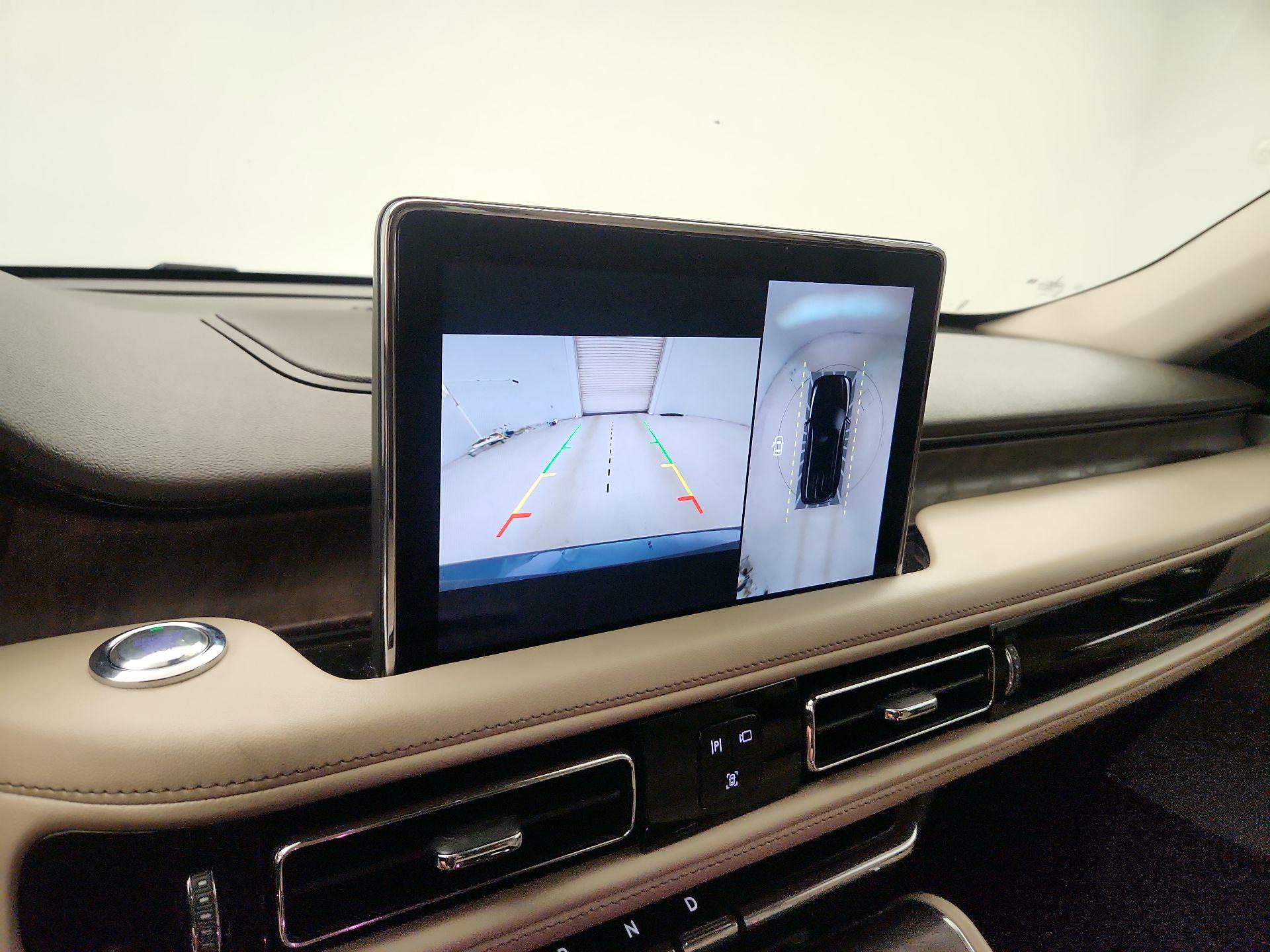 Thumbnail: 2020 Lincoln Aviator - 14