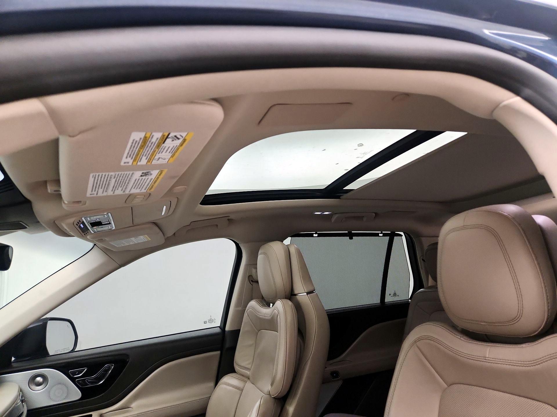 Thumbnail: 2020 Lincoln Aviator - 18