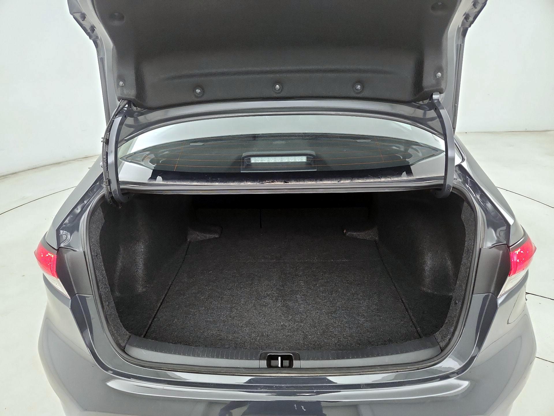 Thumbnail: 2025 Toyota Corolla - 20