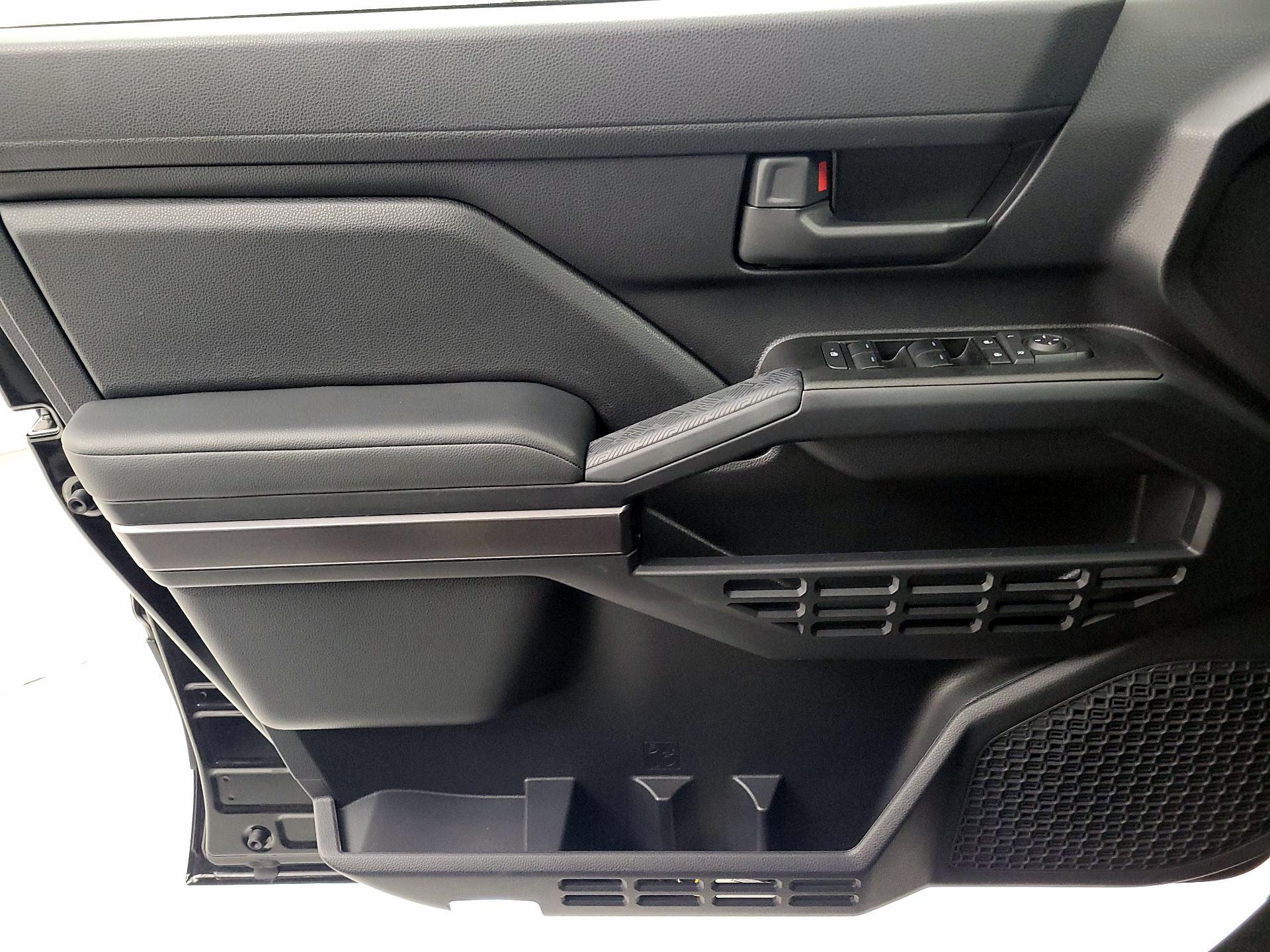 Thumbnail: 2025 Toyota 4Runner - 12