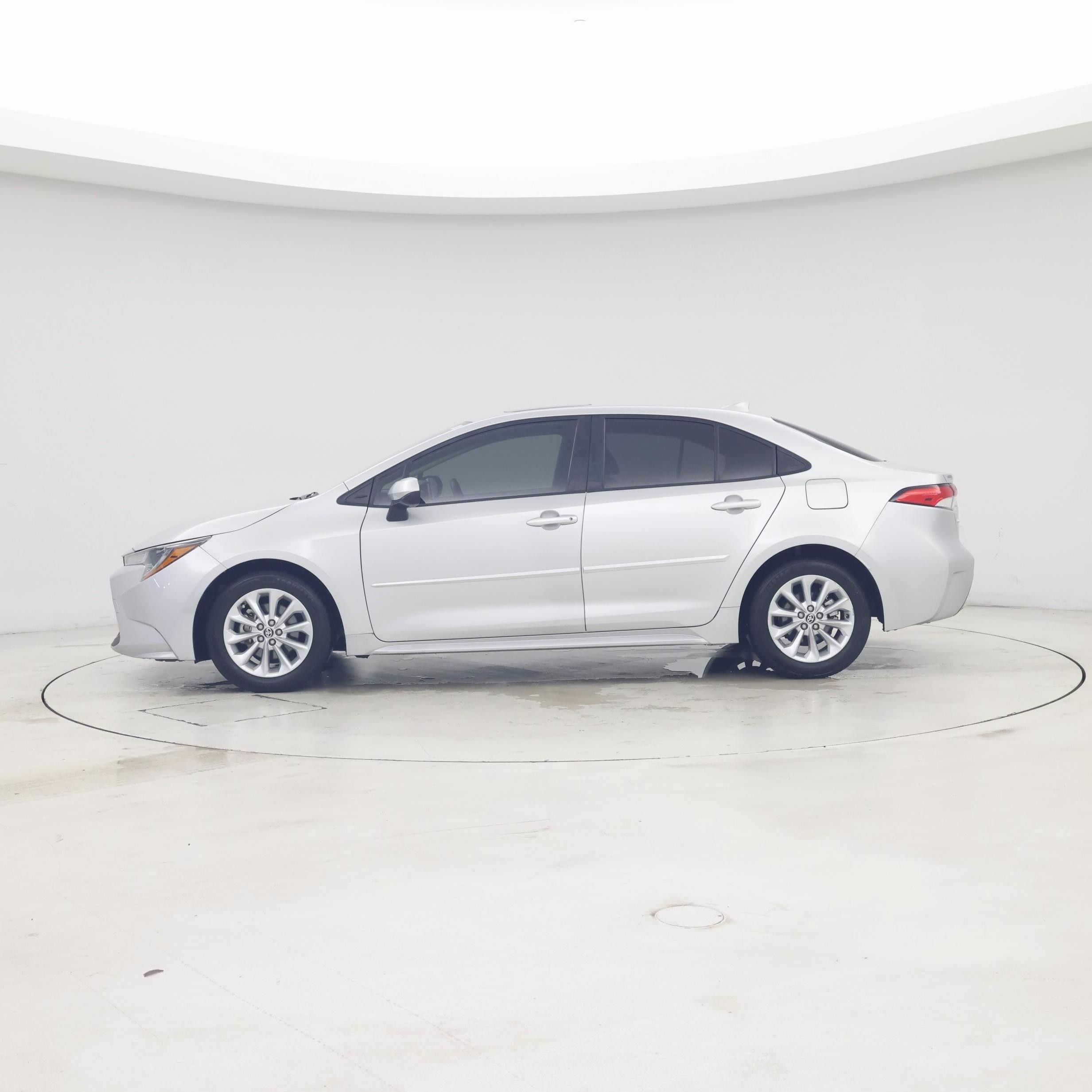 Thumbnail: 2021 Toyota Corolla - 3