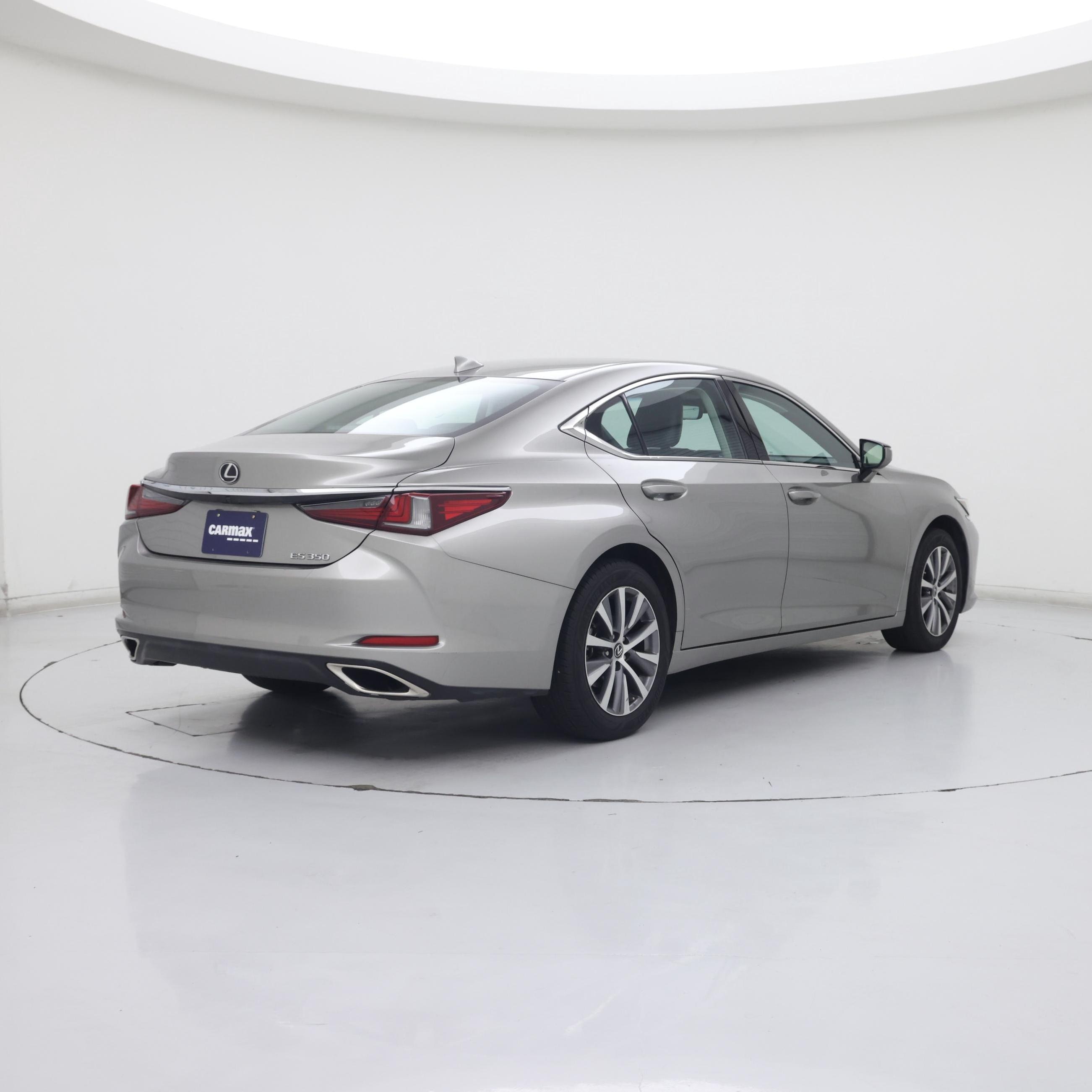 Thumbnail: 2020 Lexus ES - 8