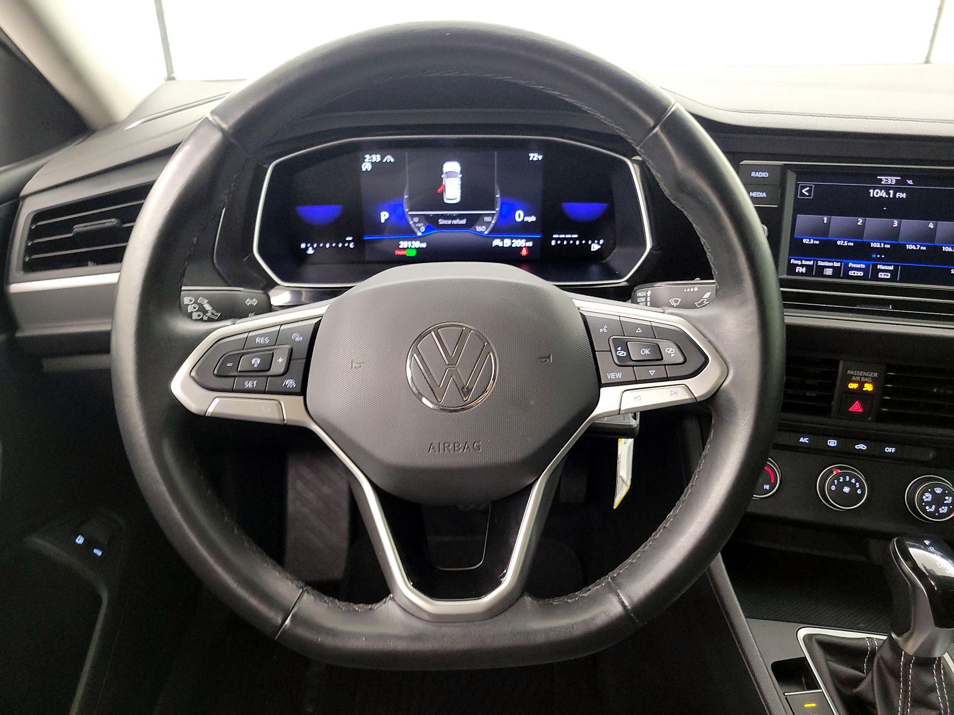 Thumbnail: 2024 Volkswagen Jetta - 10