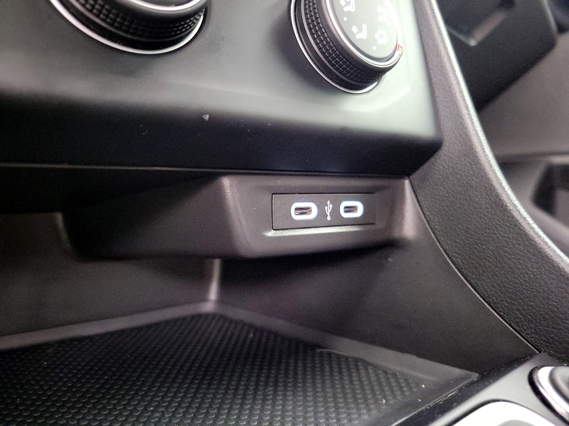 Thumbnail: 2024 Volkswagen Jetta - 18