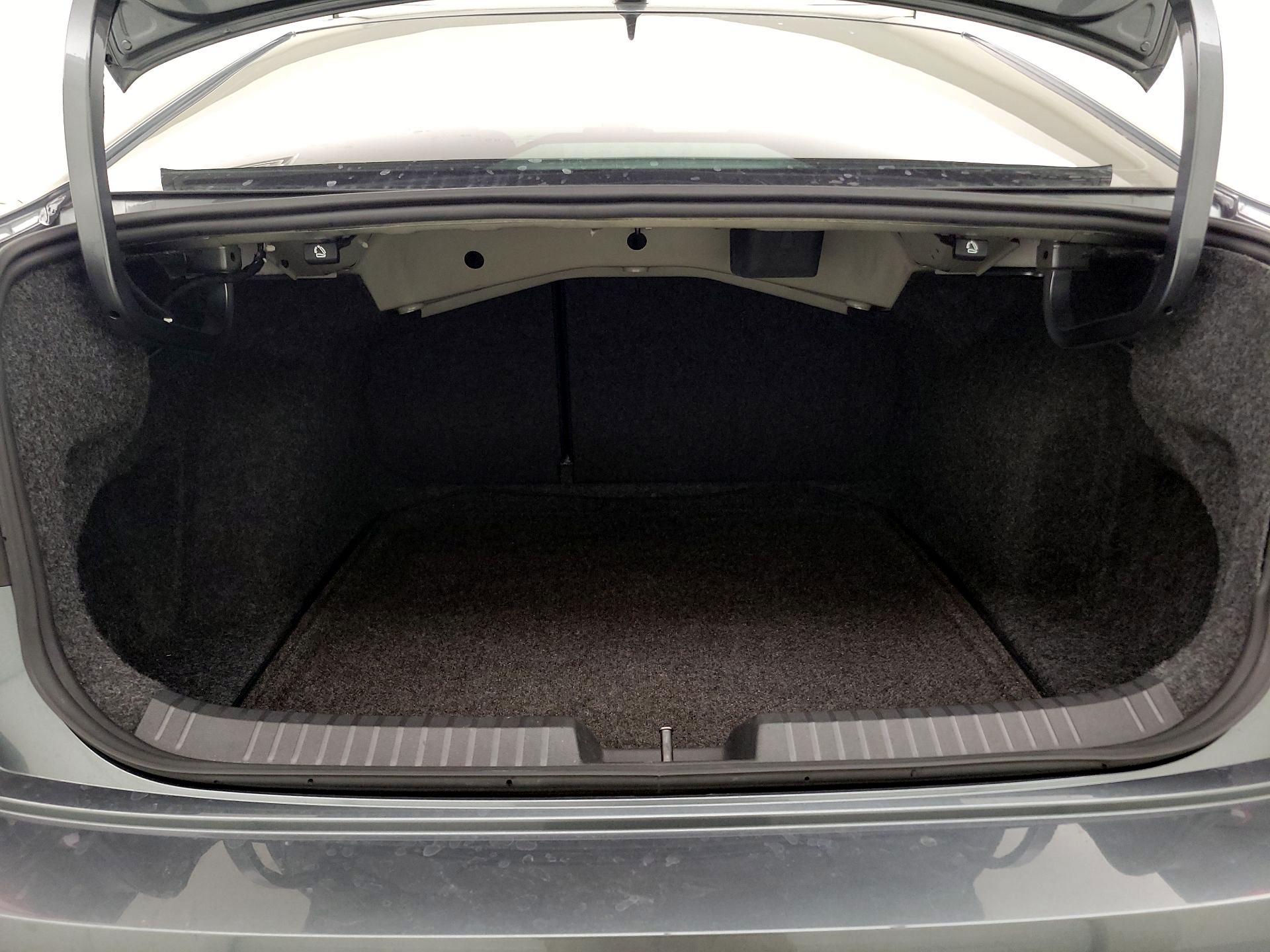 Thumbnail: 2024 Volkswagen Jetta - 20