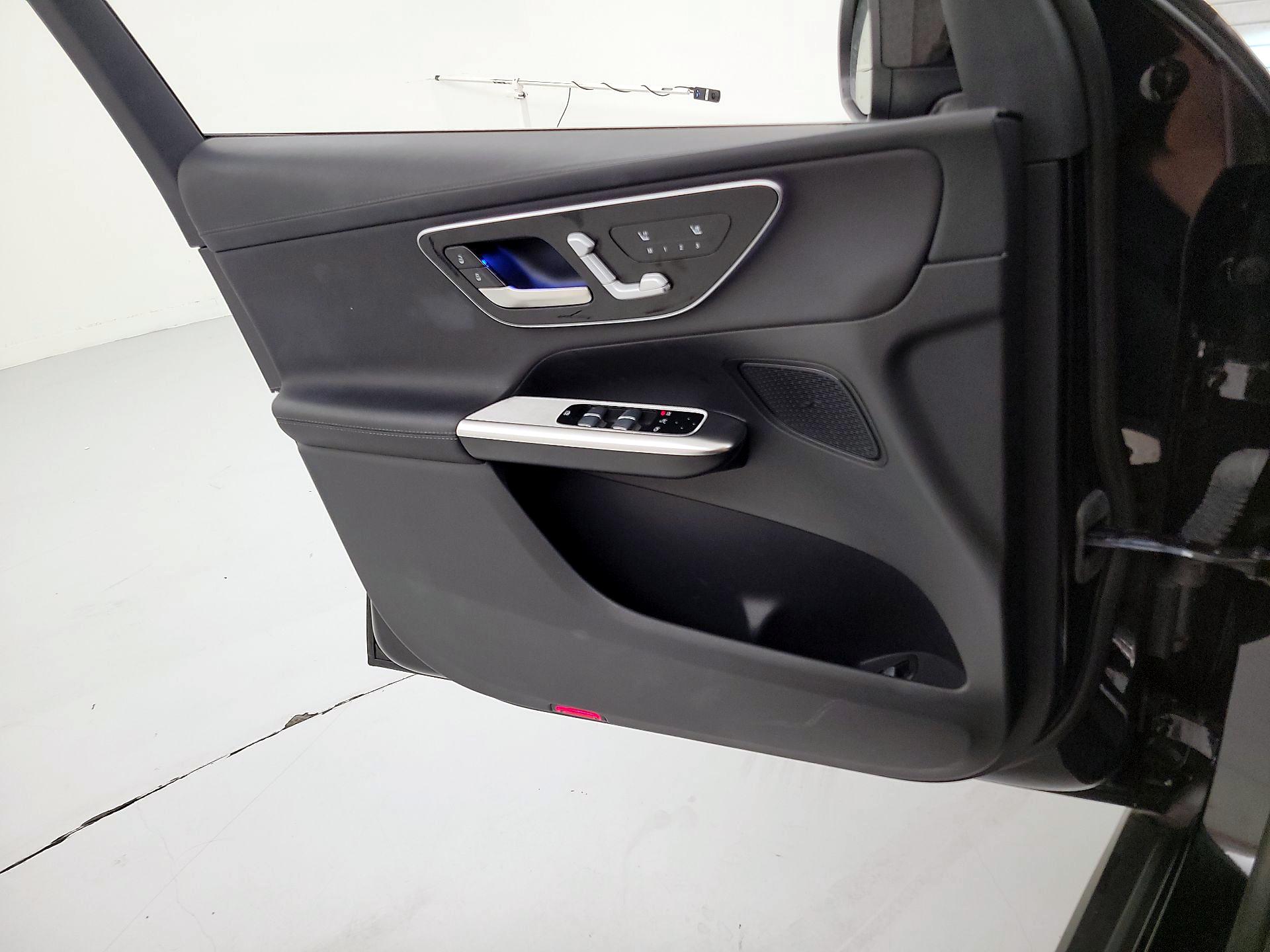 Thumbnail: 2024 Mercedes-Benz GLC - 12