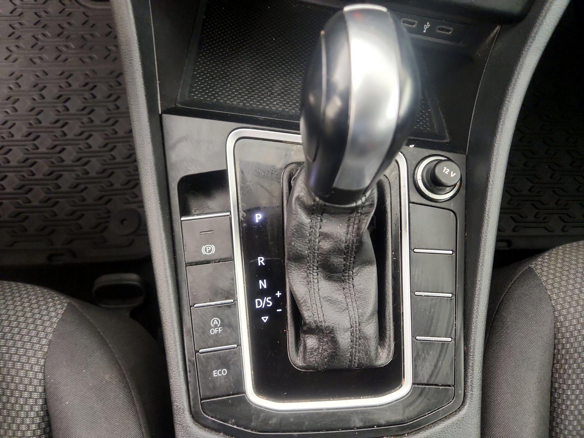 Thumbnail: 2020 Volkswagen Jetta - 17