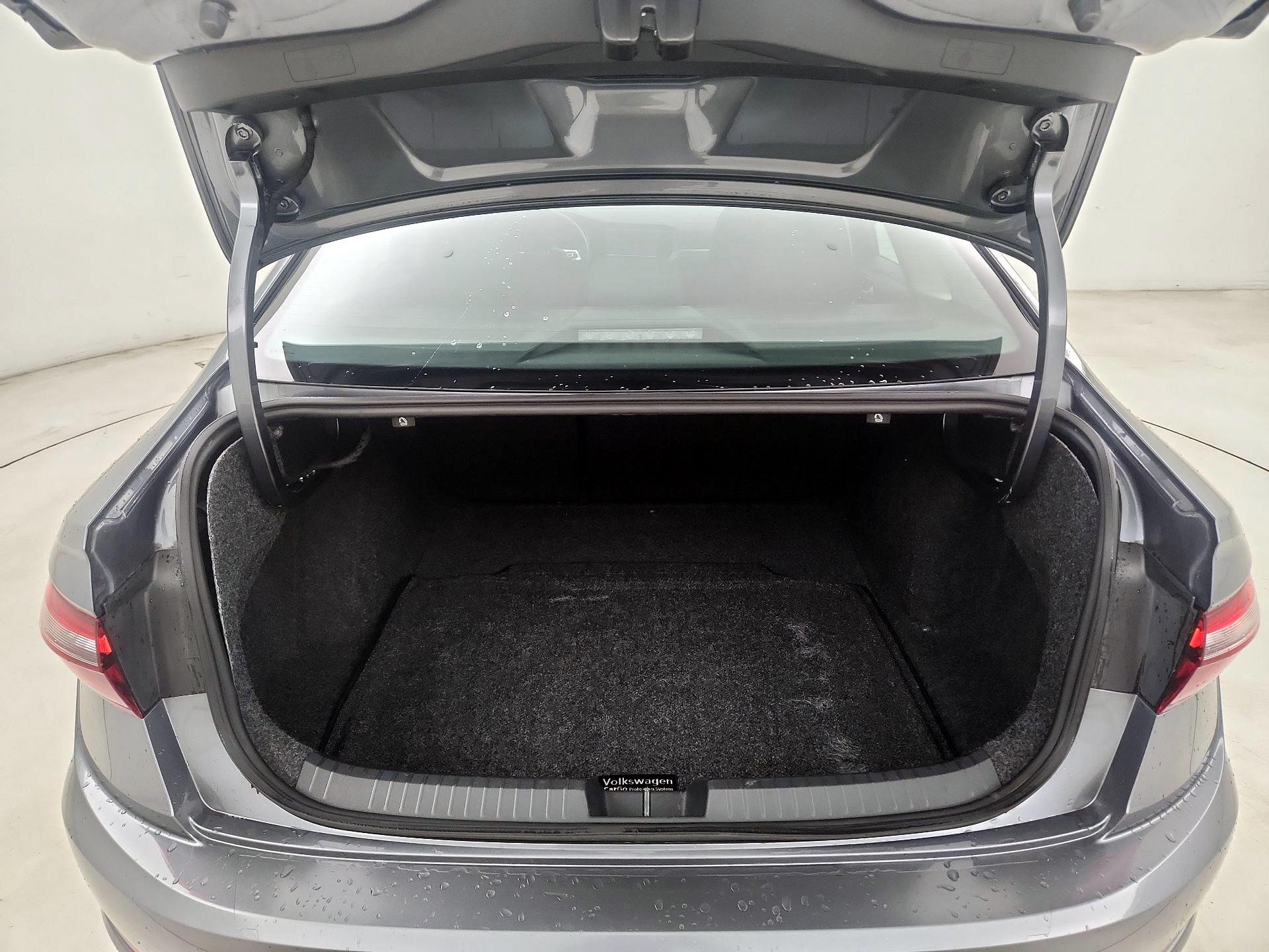 Thumbnail: 2020 Volkswagen Jetta - 20