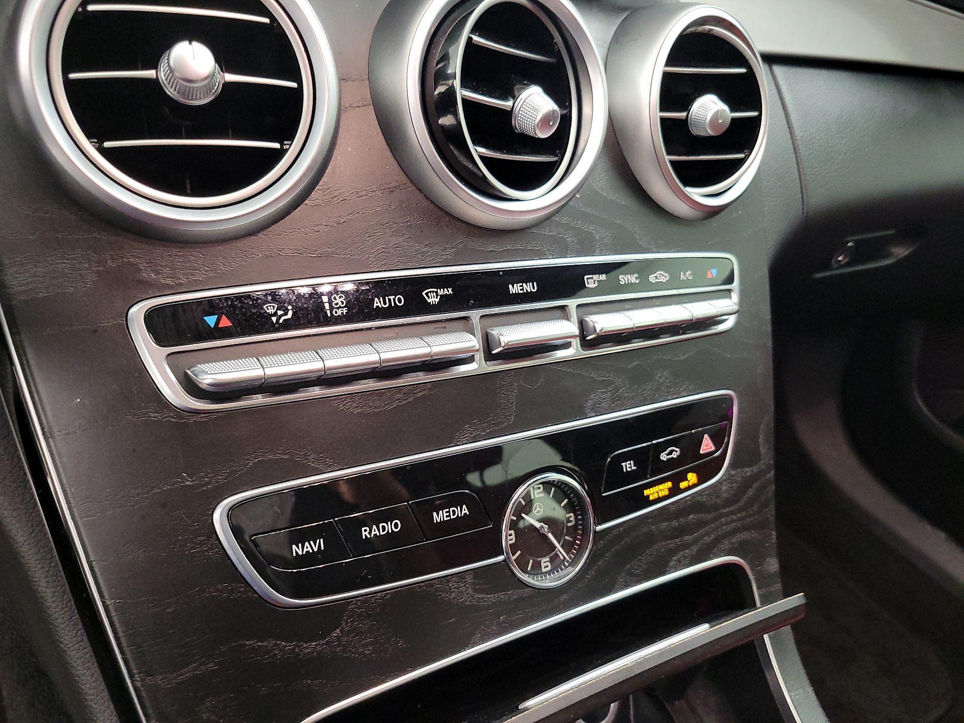 Thumbnail: 2020 Mercedes-Benz C-Class - 16