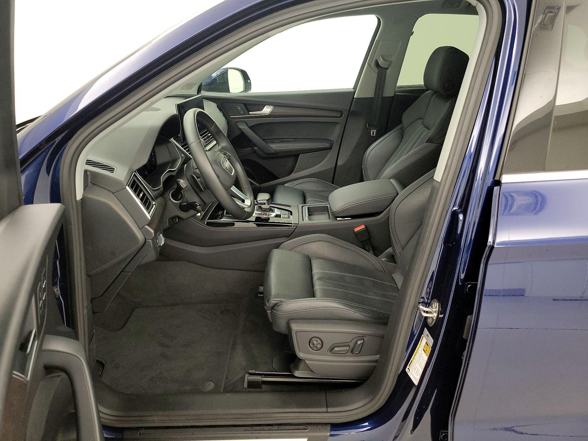 Thumbnail: 2022 Audi Q5 - 11