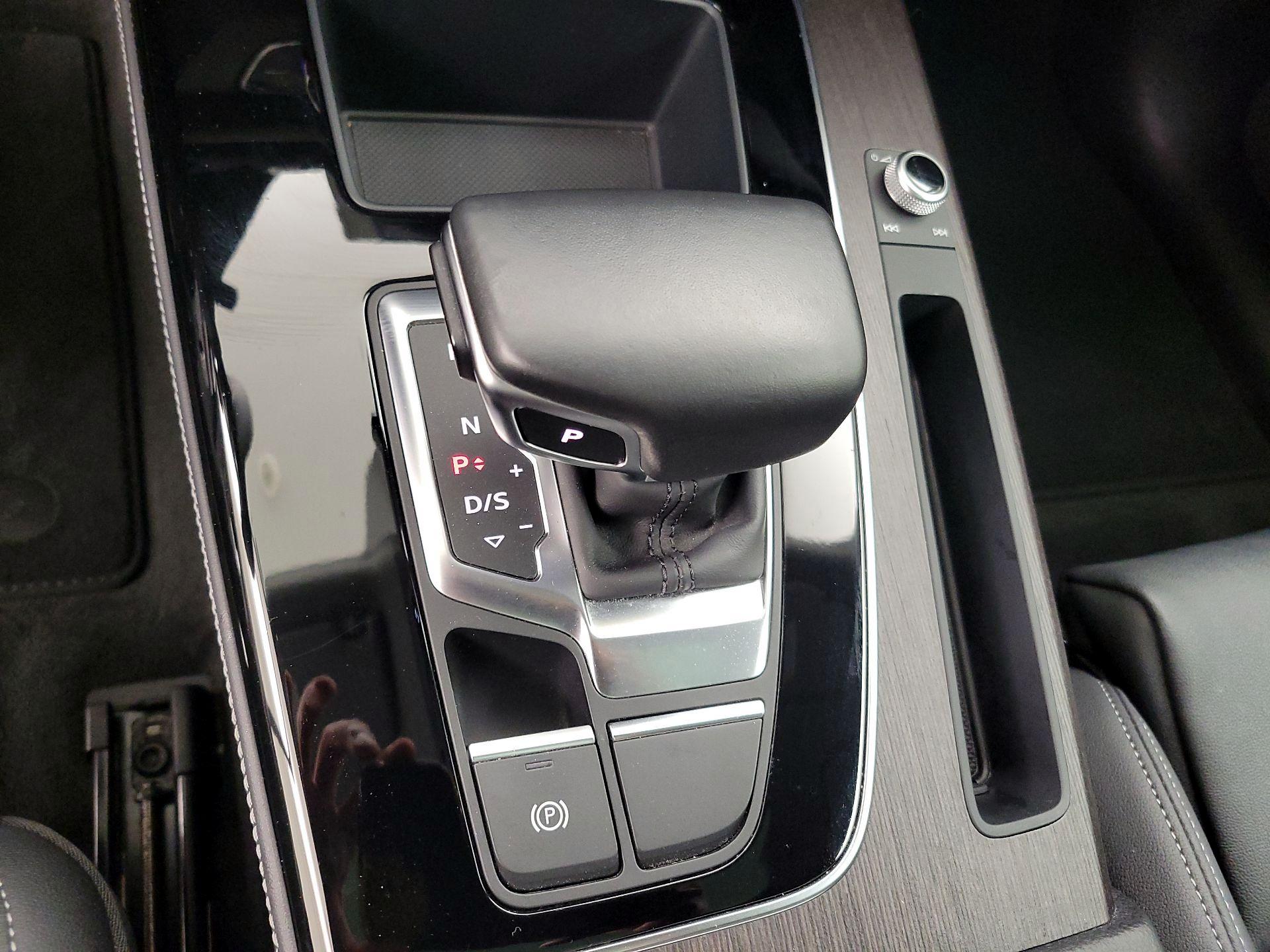 Thumbnail: 2022 Audi Q5 - 18