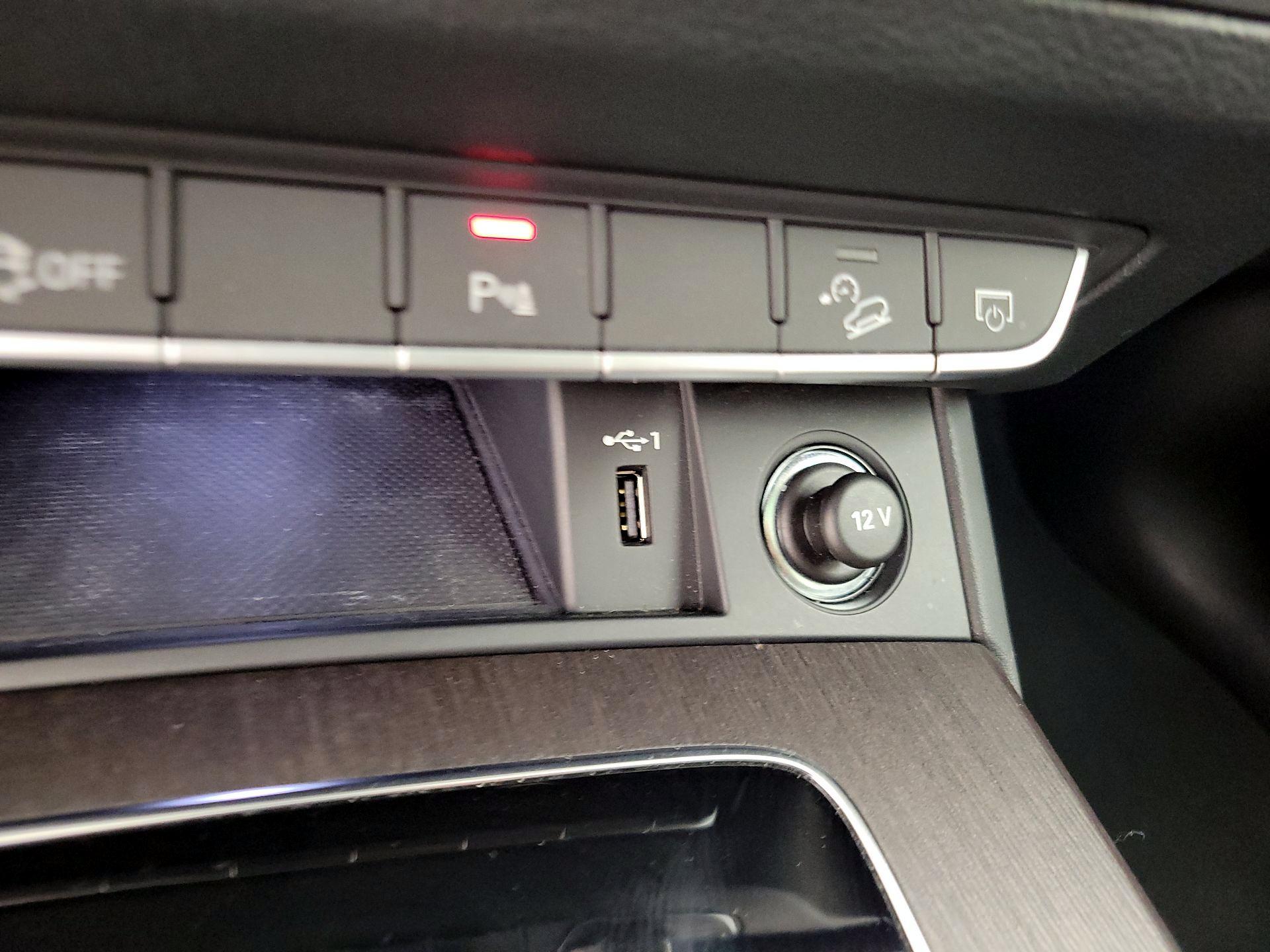 Thumbnail: 2022 Audi Q5 - 19