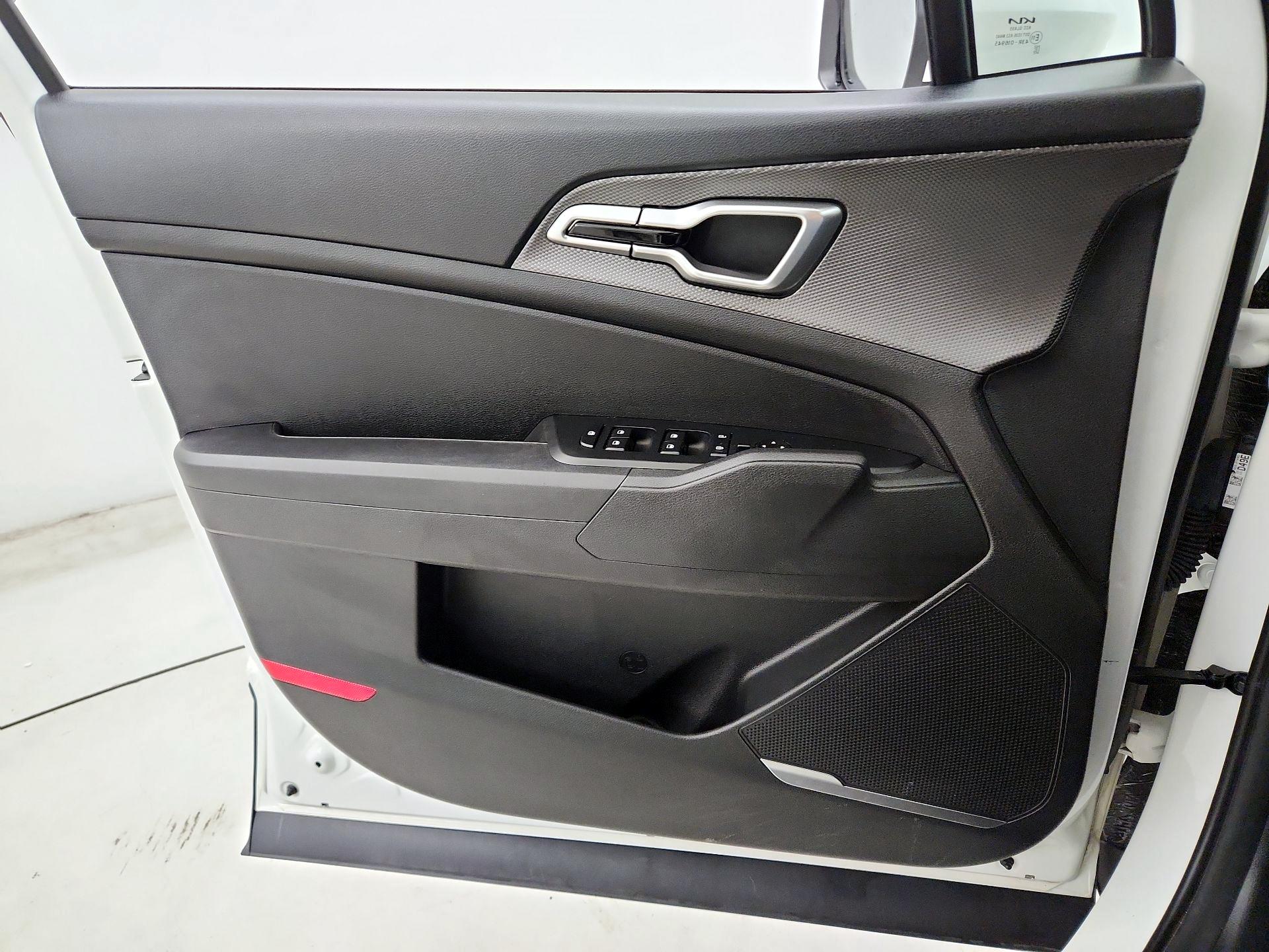 Thumbnail: 2024 Kia Sportage - 12