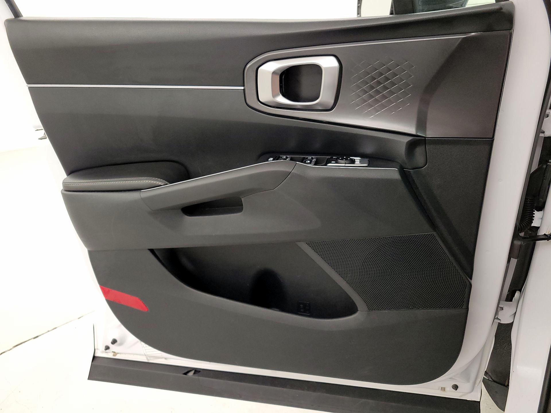 Thumbnail: 2024 Kia Sorento - 12