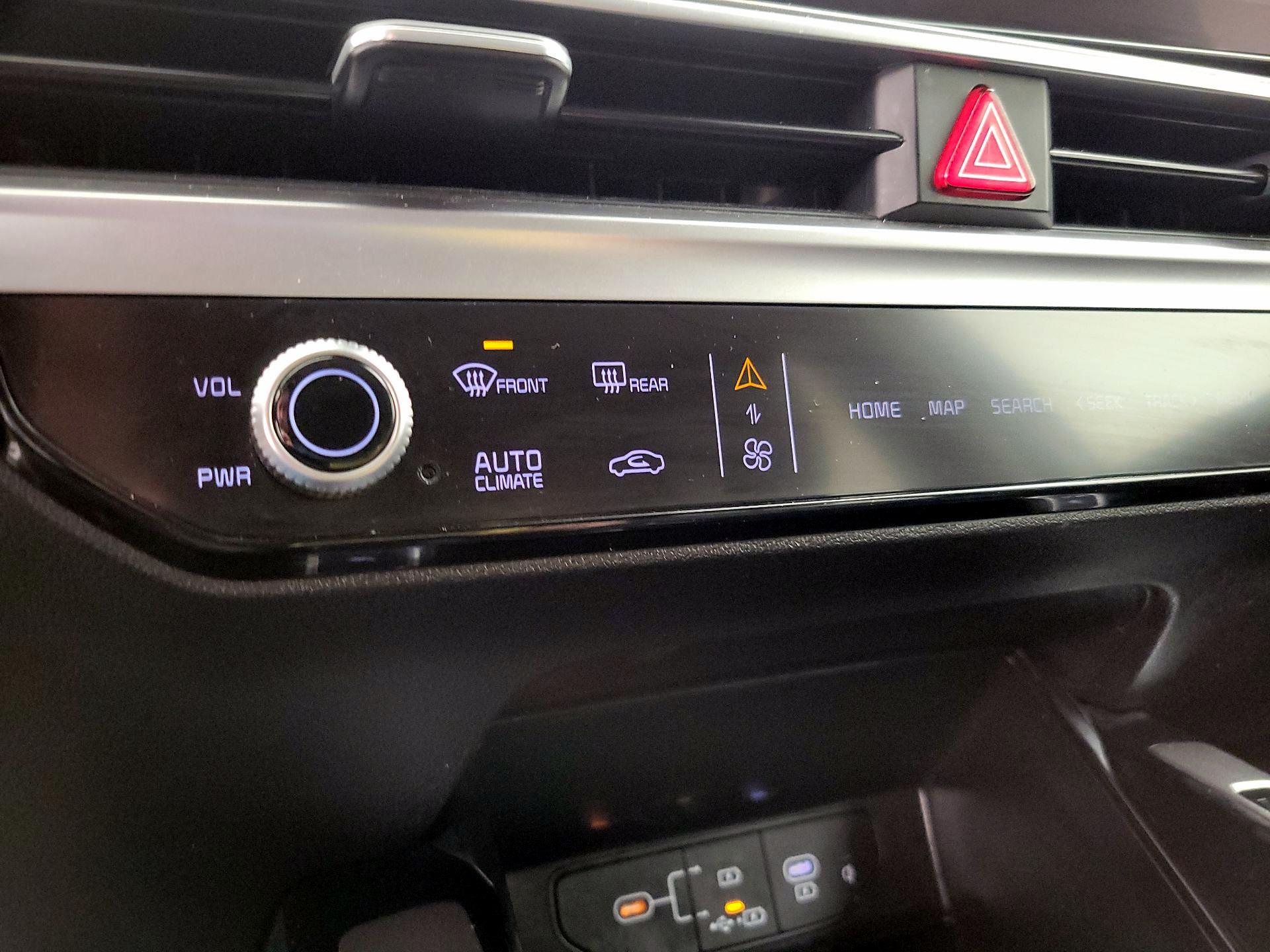 Thumbnail: 2024 Kia Sorento - 16