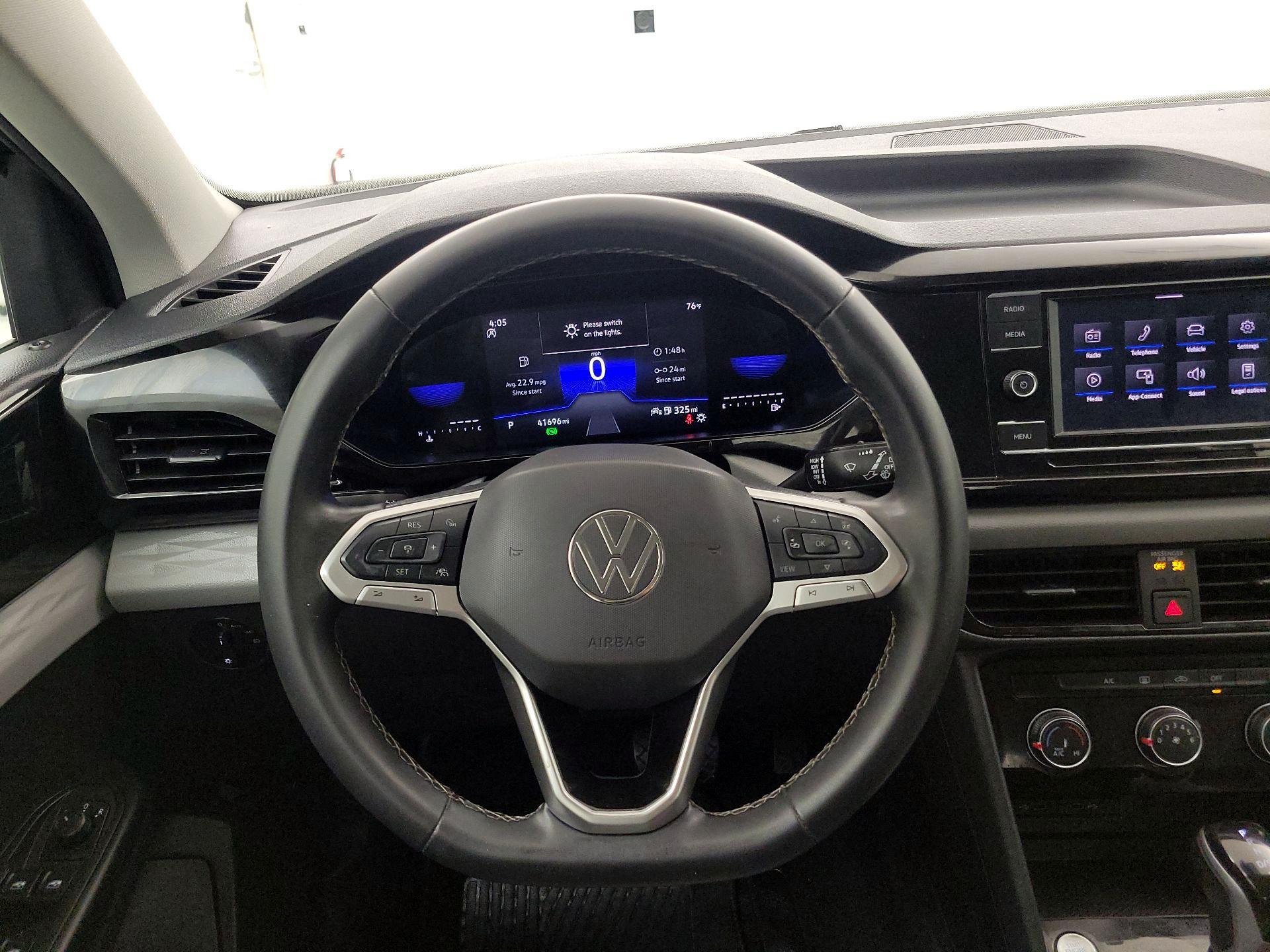 Thumbnail: 2024 Volkswagen Taos - 10