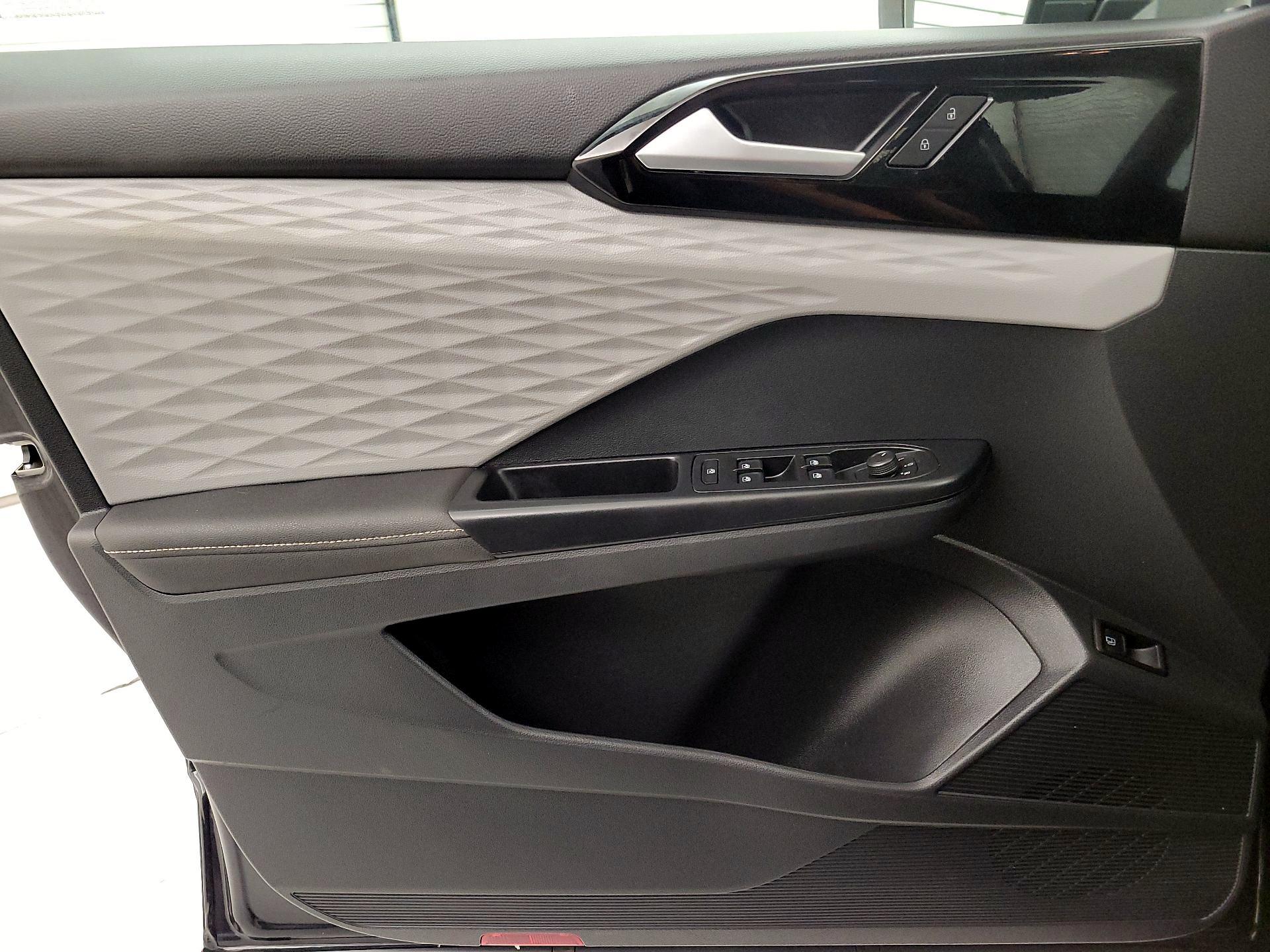 Thumbnail: 2024 Volkswagen Taos - 12