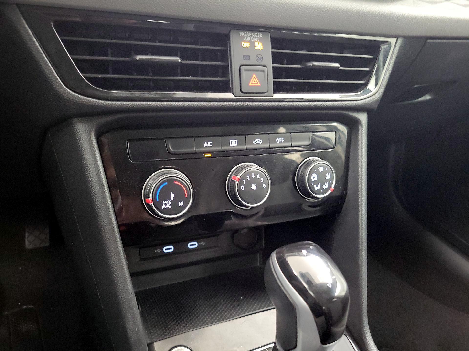 Thumbnail: 2024 Volkswagen Taos - 16