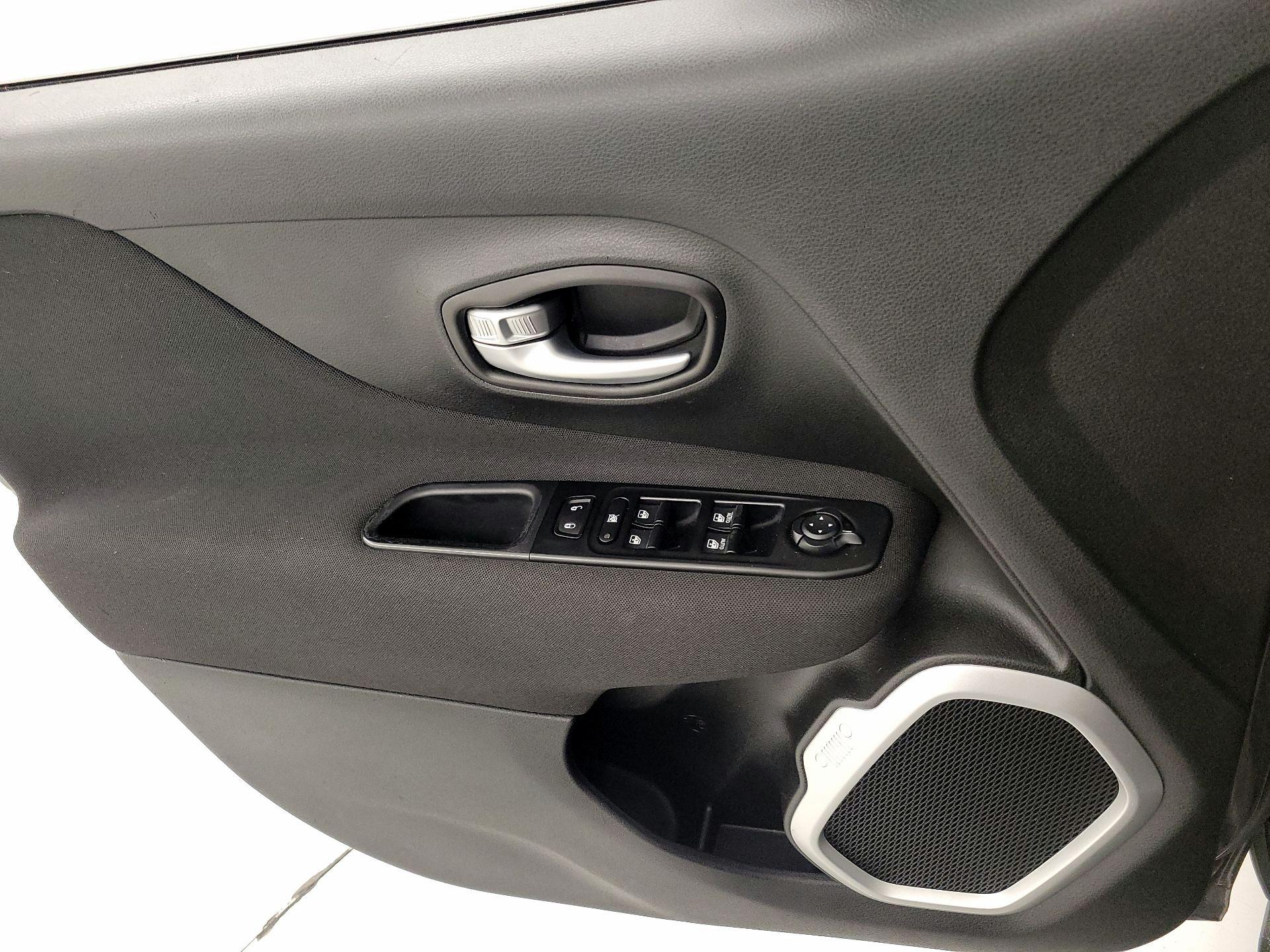 Thumbnail: 2021 Jeep Renegade - 12