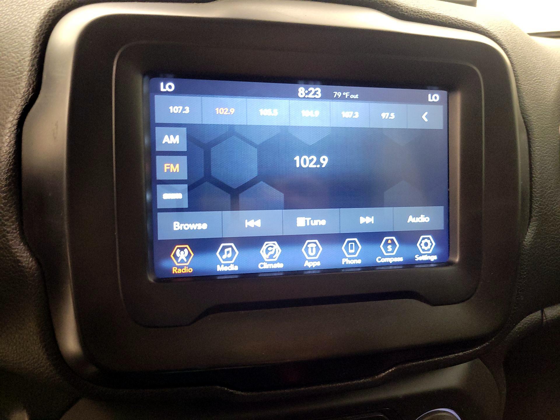 Thumbnail: 2021 Jeep Renegade - 15
