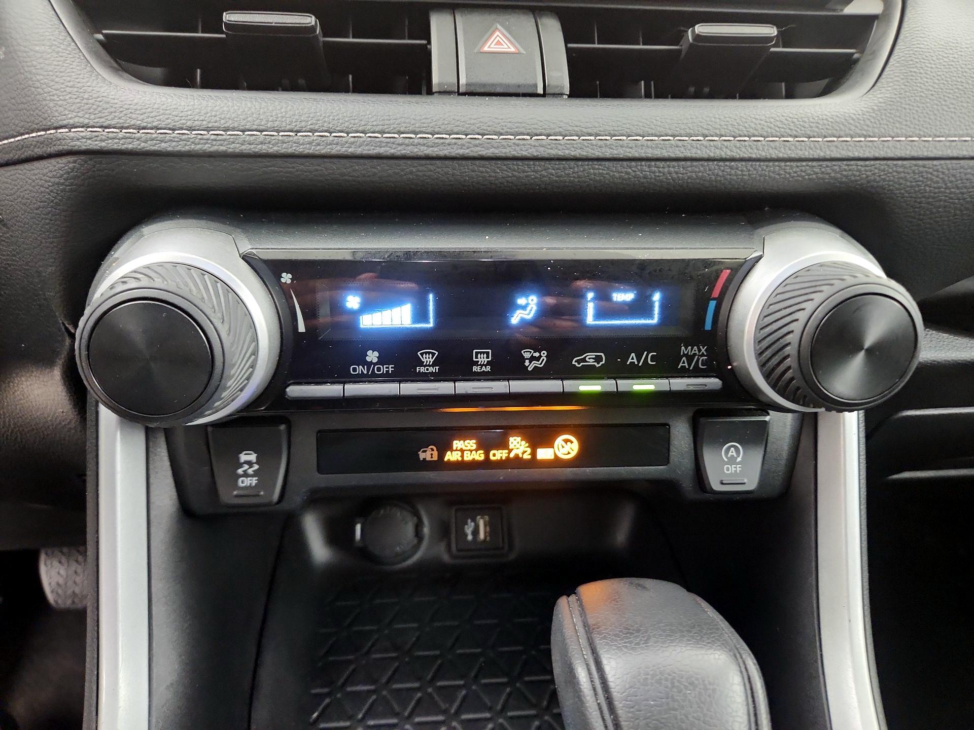 Thumbnail: 2024 Toyota RAV4 - 16