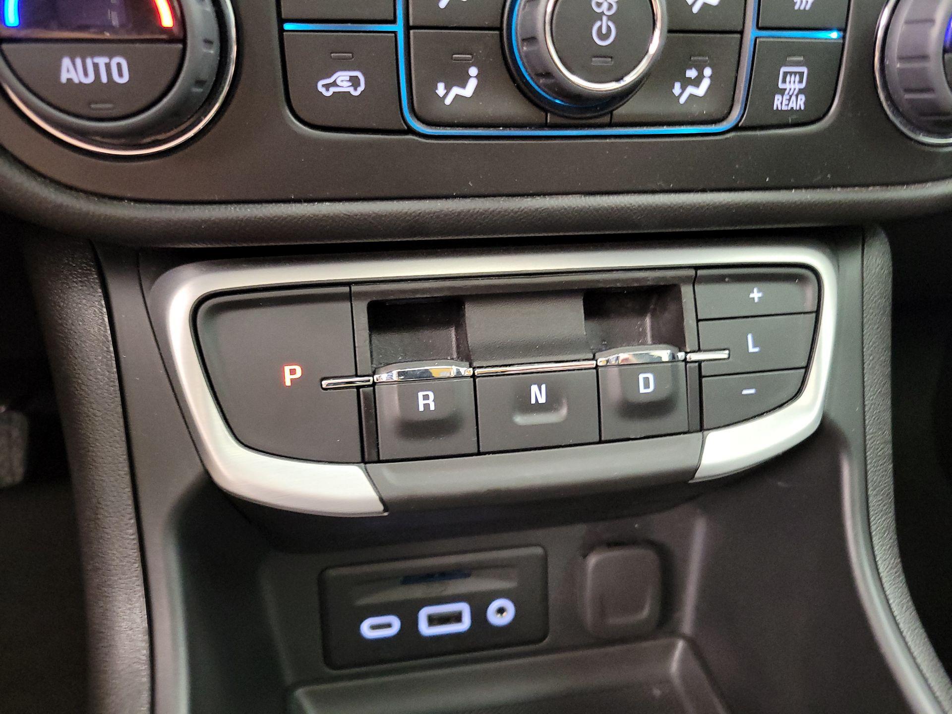 Thumbnail: 2024 GMC Terrain - 17