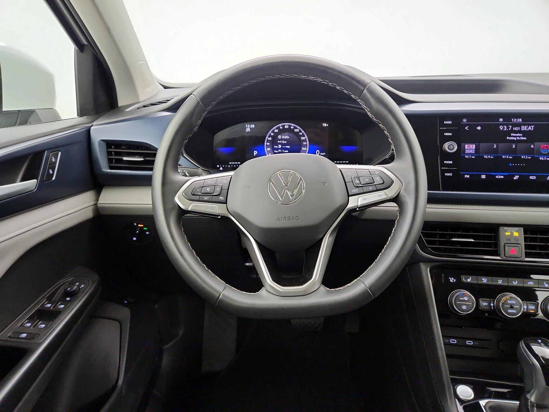 Thumbnail: 2024 Volkswagen Taos - 10