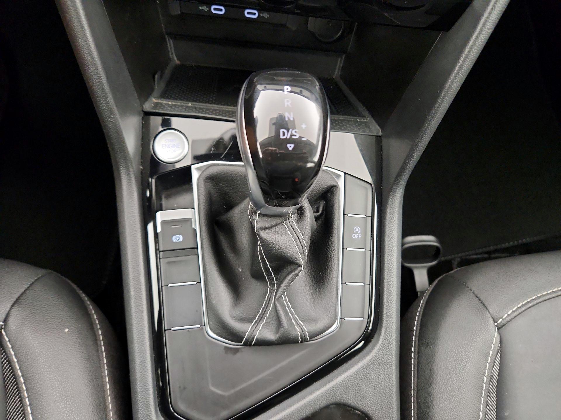 Thumbnail: 2024 Volkswagen Taos - 17