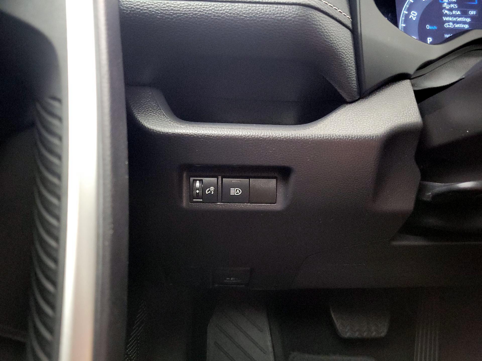 Thumbnail: 2025 Toyota RAV4 - 13