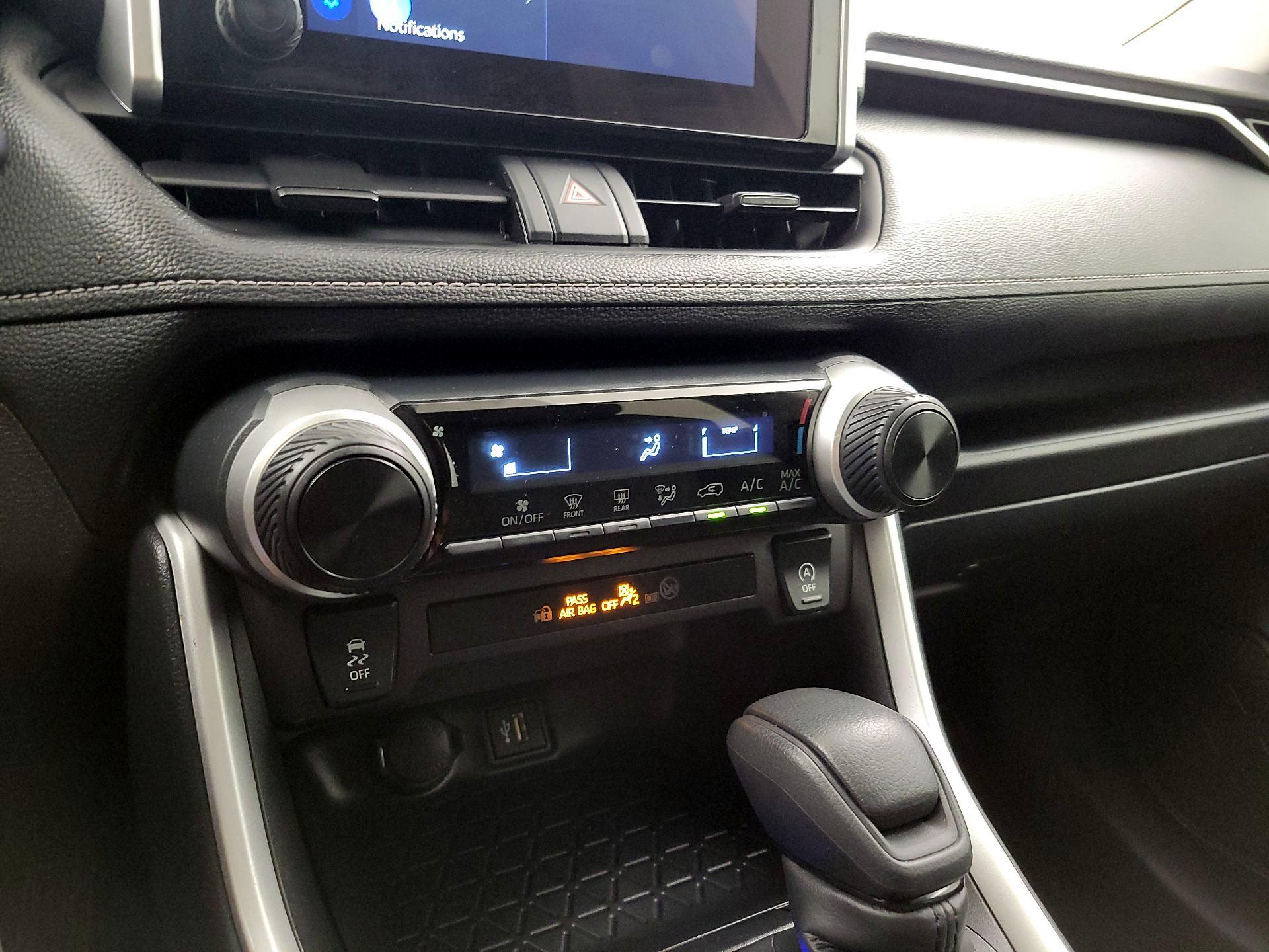 Thumbnail: 2025 Toyota RAV4 - 16